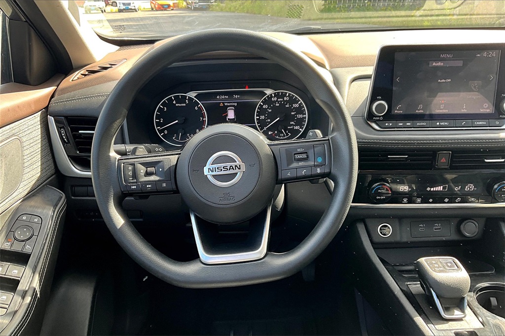 2021 Nissan Rogue SV - Photo 17