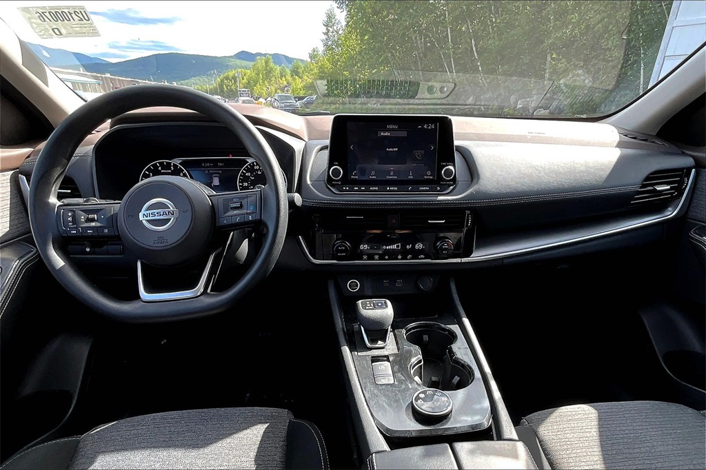 2021 Nissan Rogue SV - Photo 21