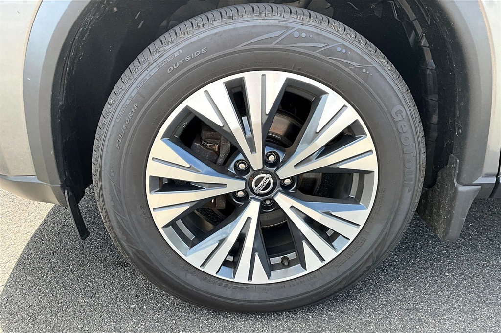 2021 Nissan Rogue SV - Photo 7