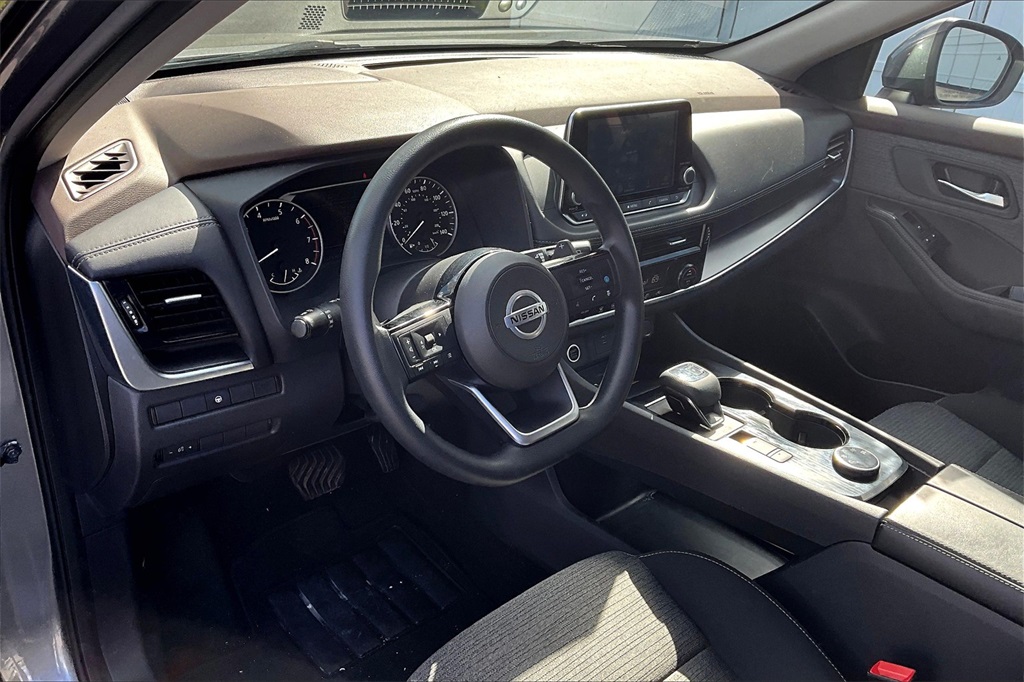 2021 Nissan Rogue SV - Photo 8