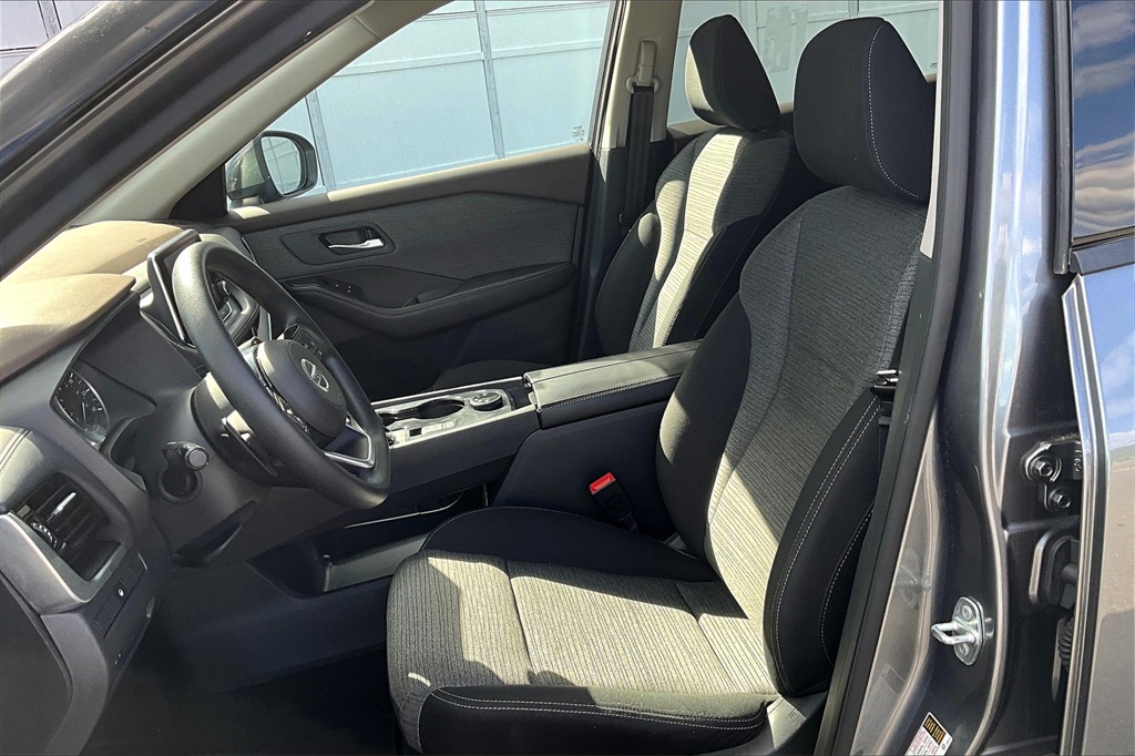 2021 Nissan Rogue SV - Photo 10