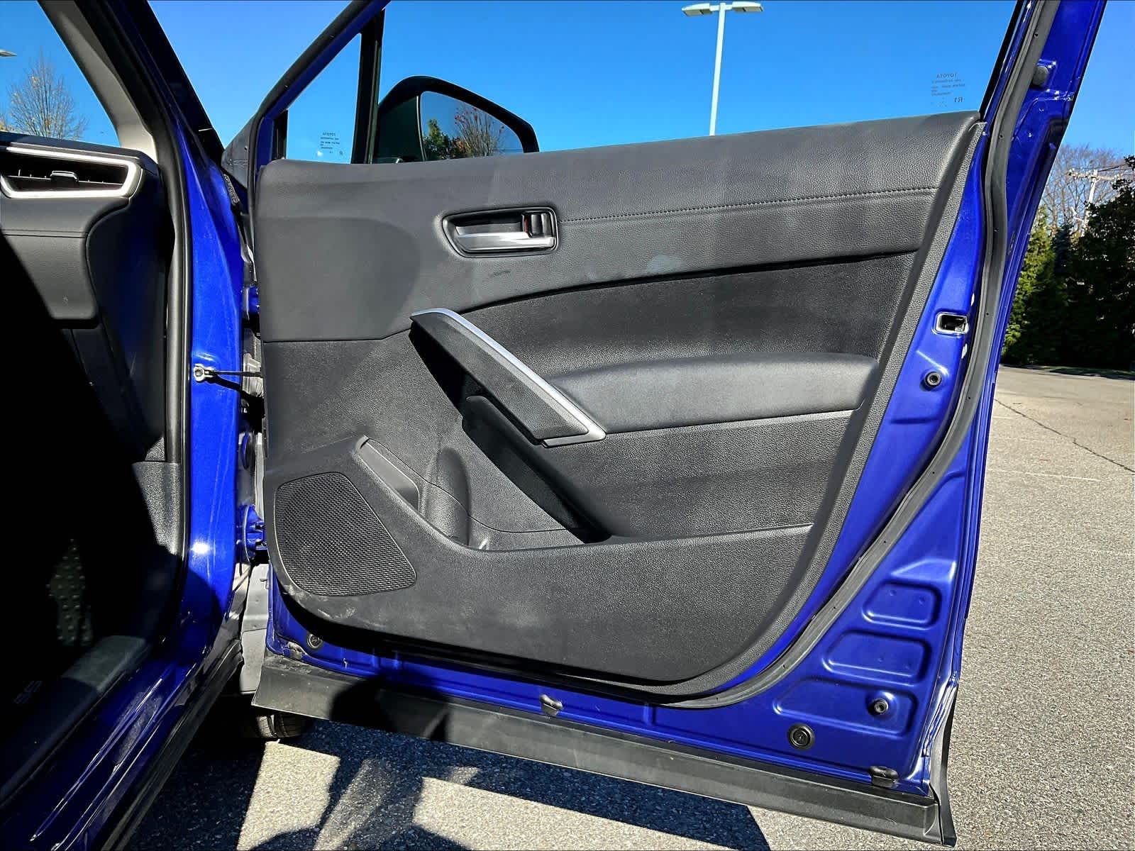 2022 Toyota Corolla Cross XLE - Photo 12