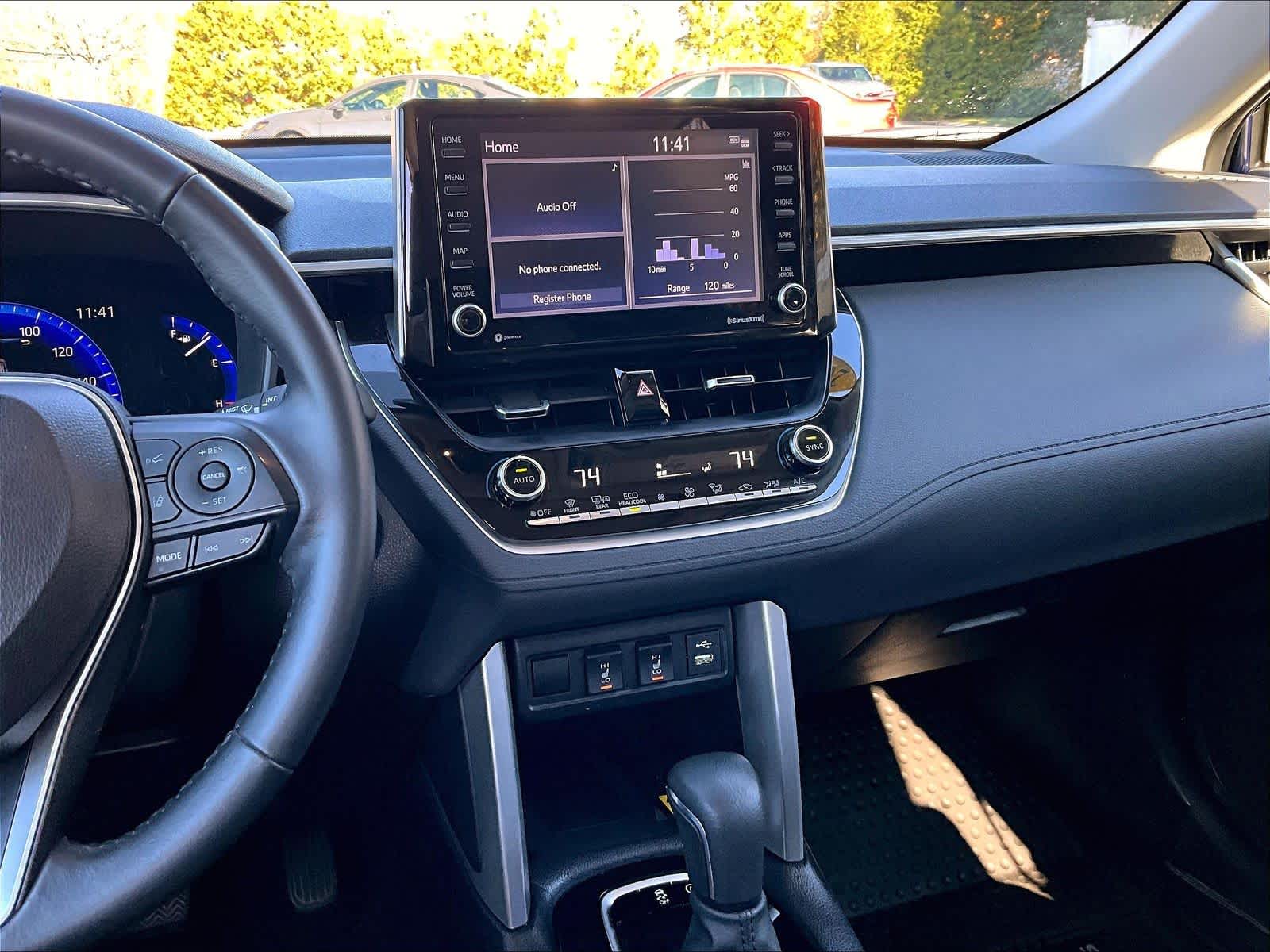 2022 Toyota Corolla Cross XLE - Photo 18