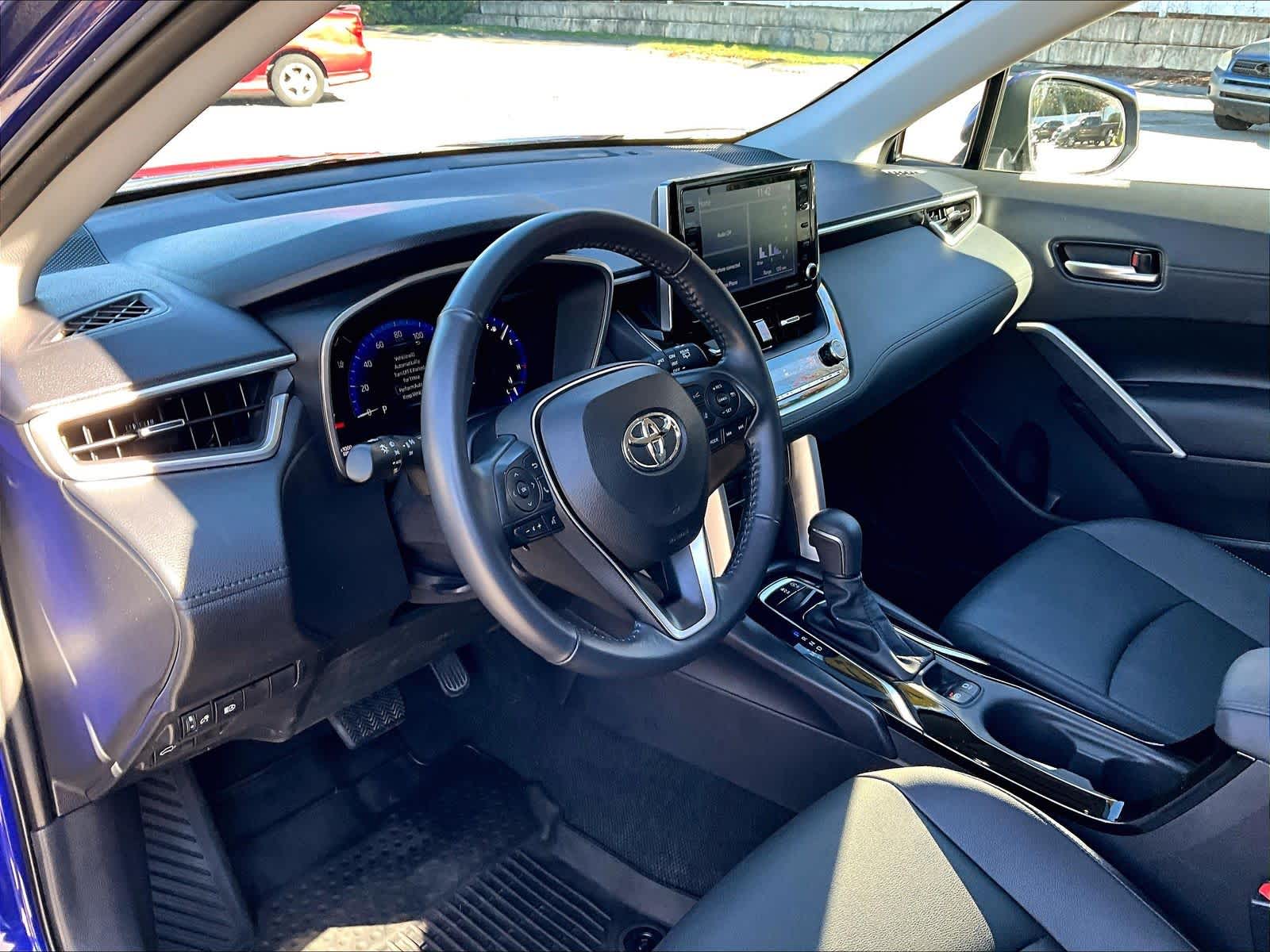 2022 Toyota Corolla Cross XLE - Photo 8