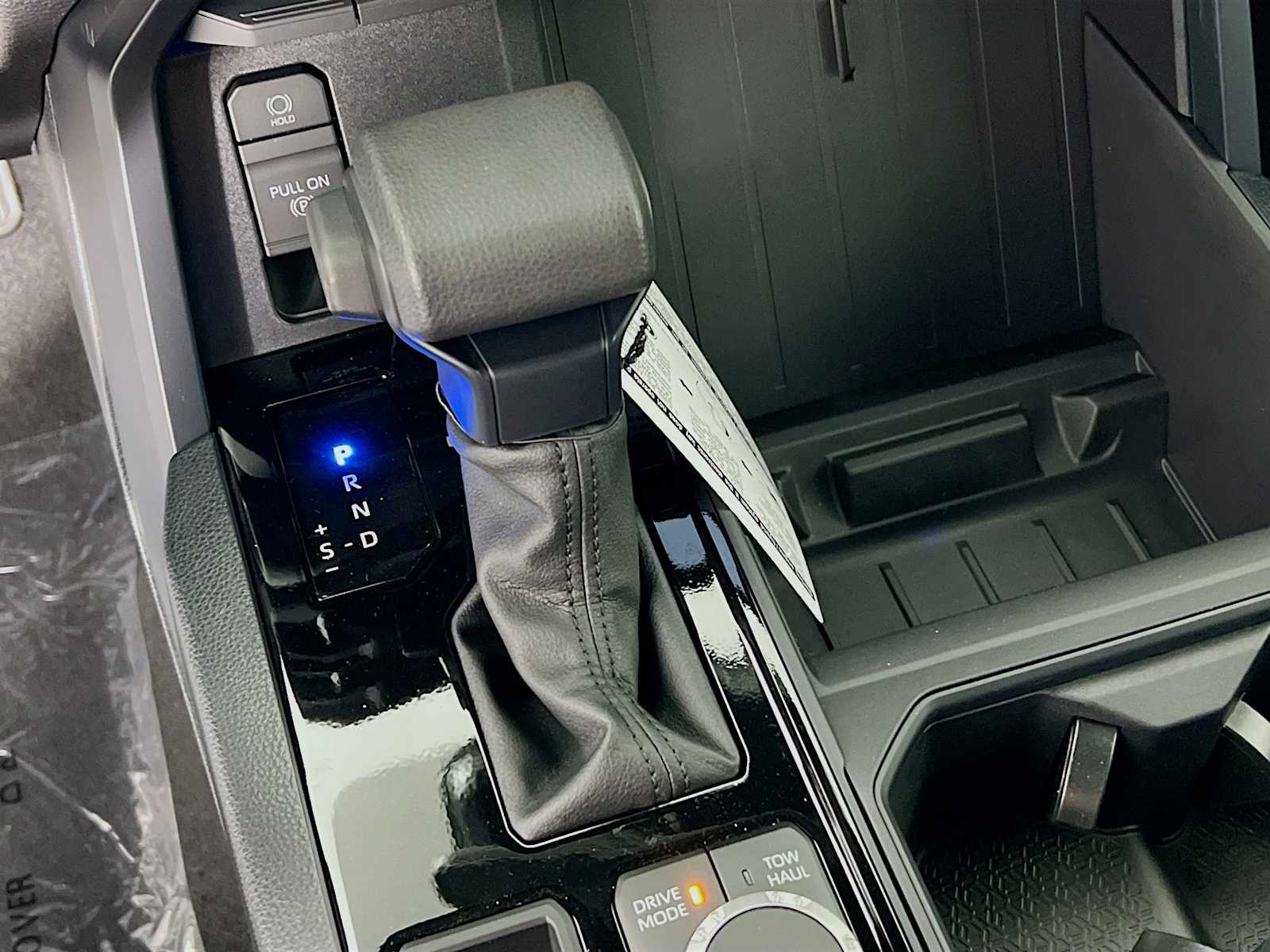 2025 Toyota Tundra SR5 - Photo 11