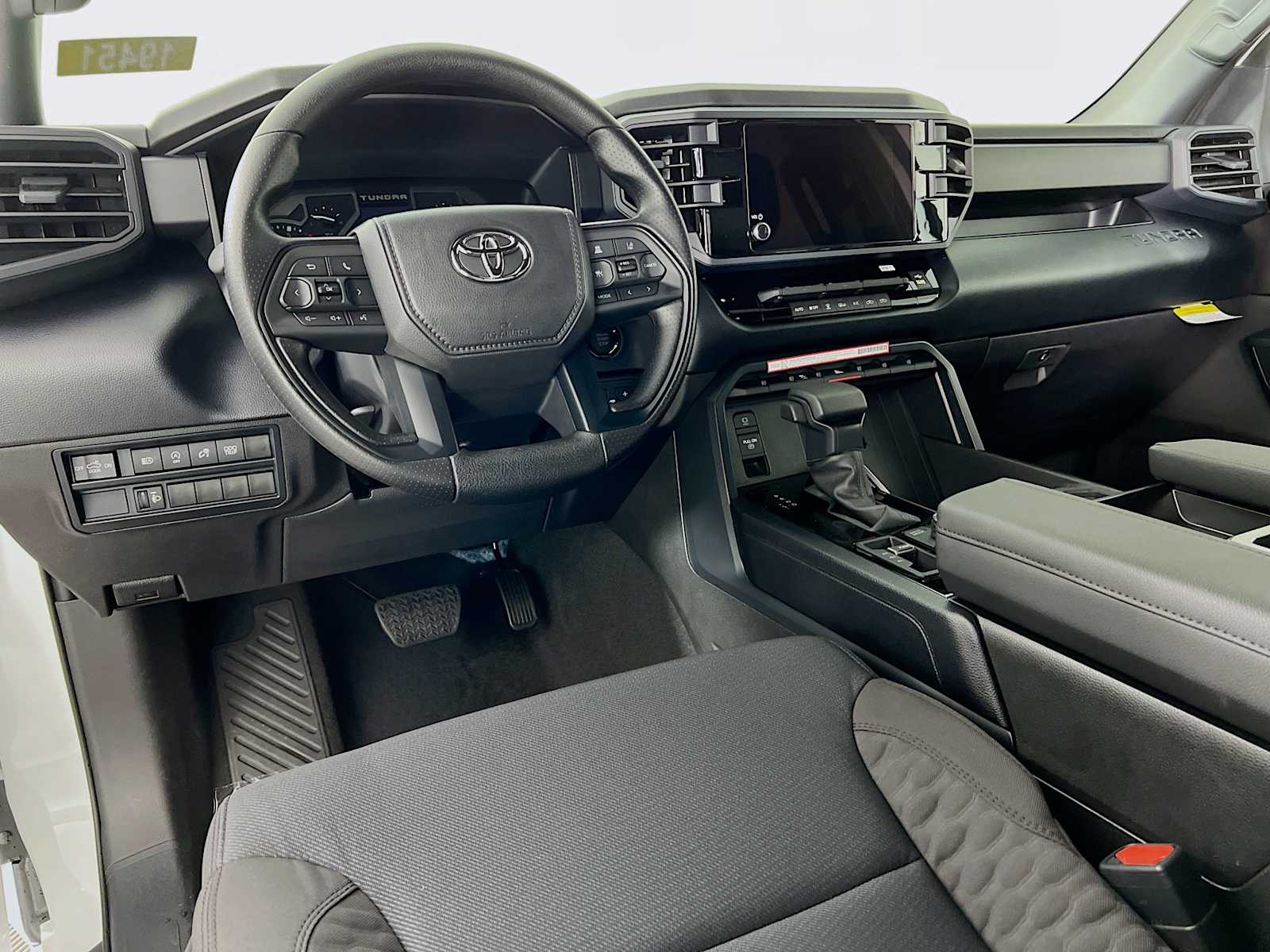 2025 Toyota Tundra SR5 - Photo 6