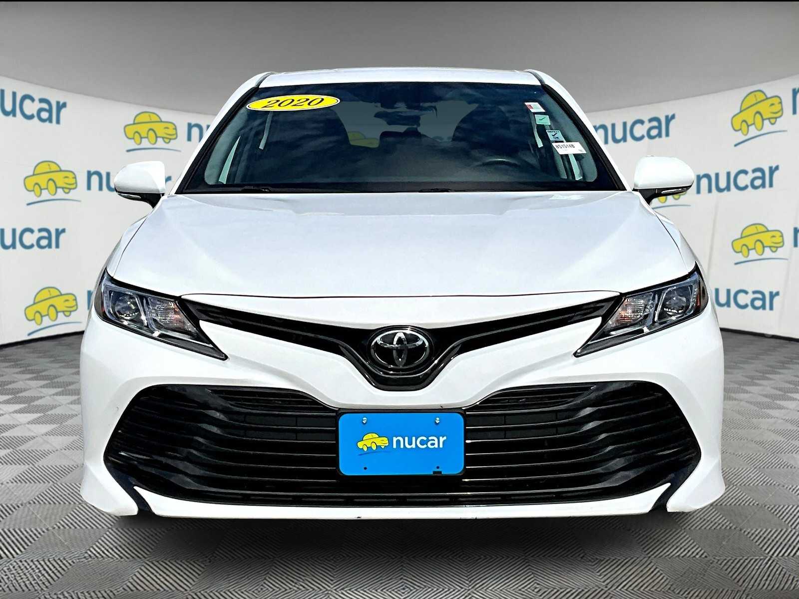 2020 Toyota Camry LE - Photo 2