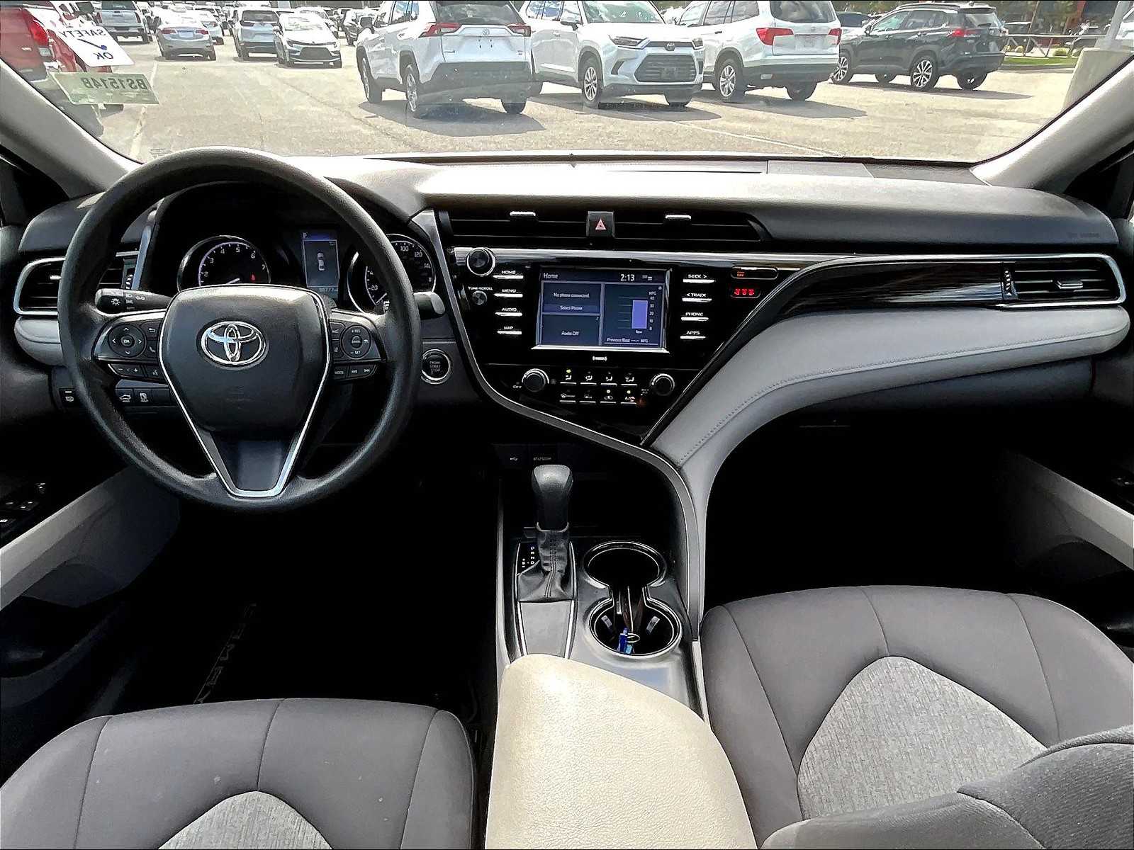 2020 Toyota Camry LE - Photo 21