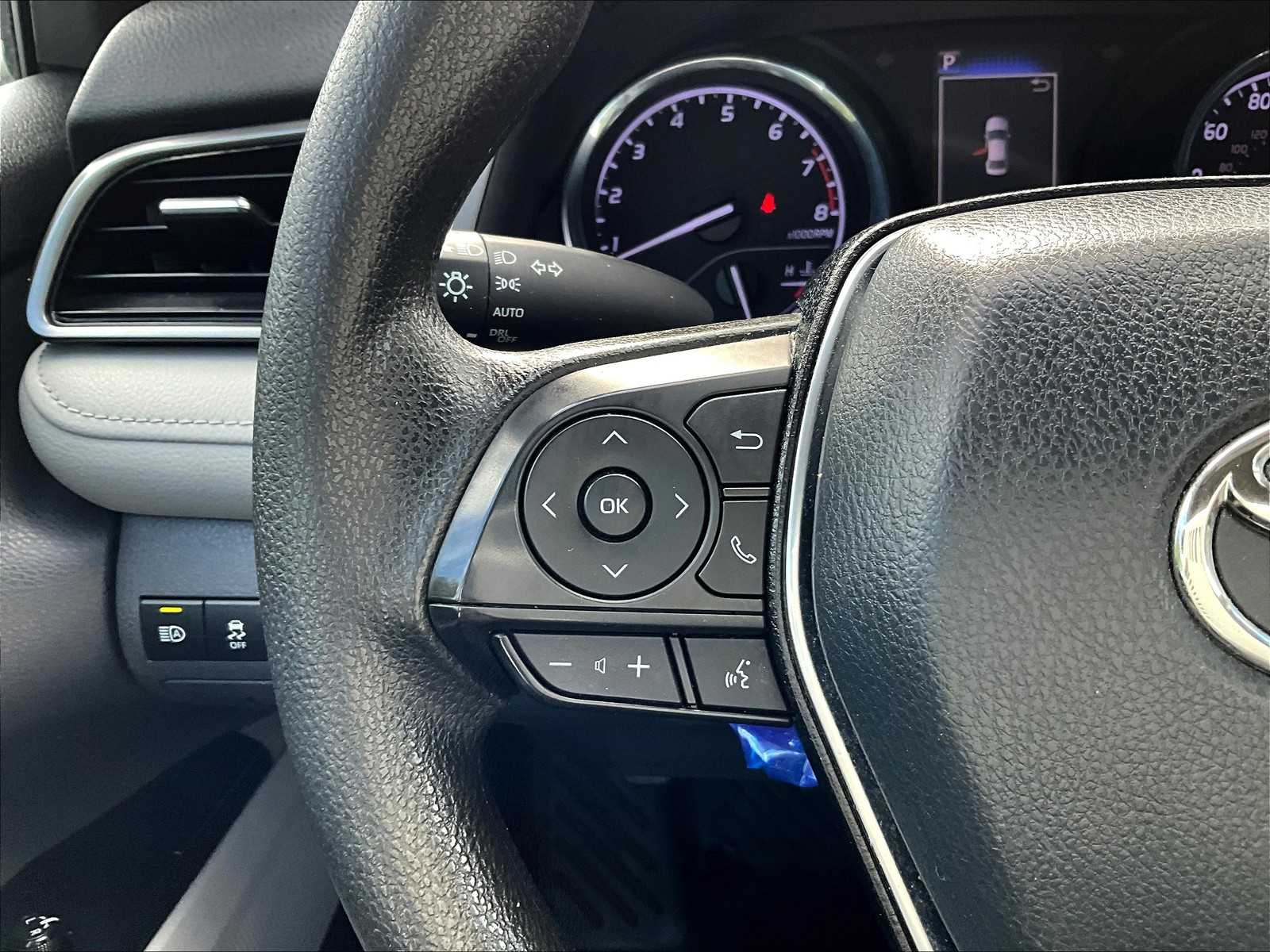 2020 Toyota Camry LE - Photo 23