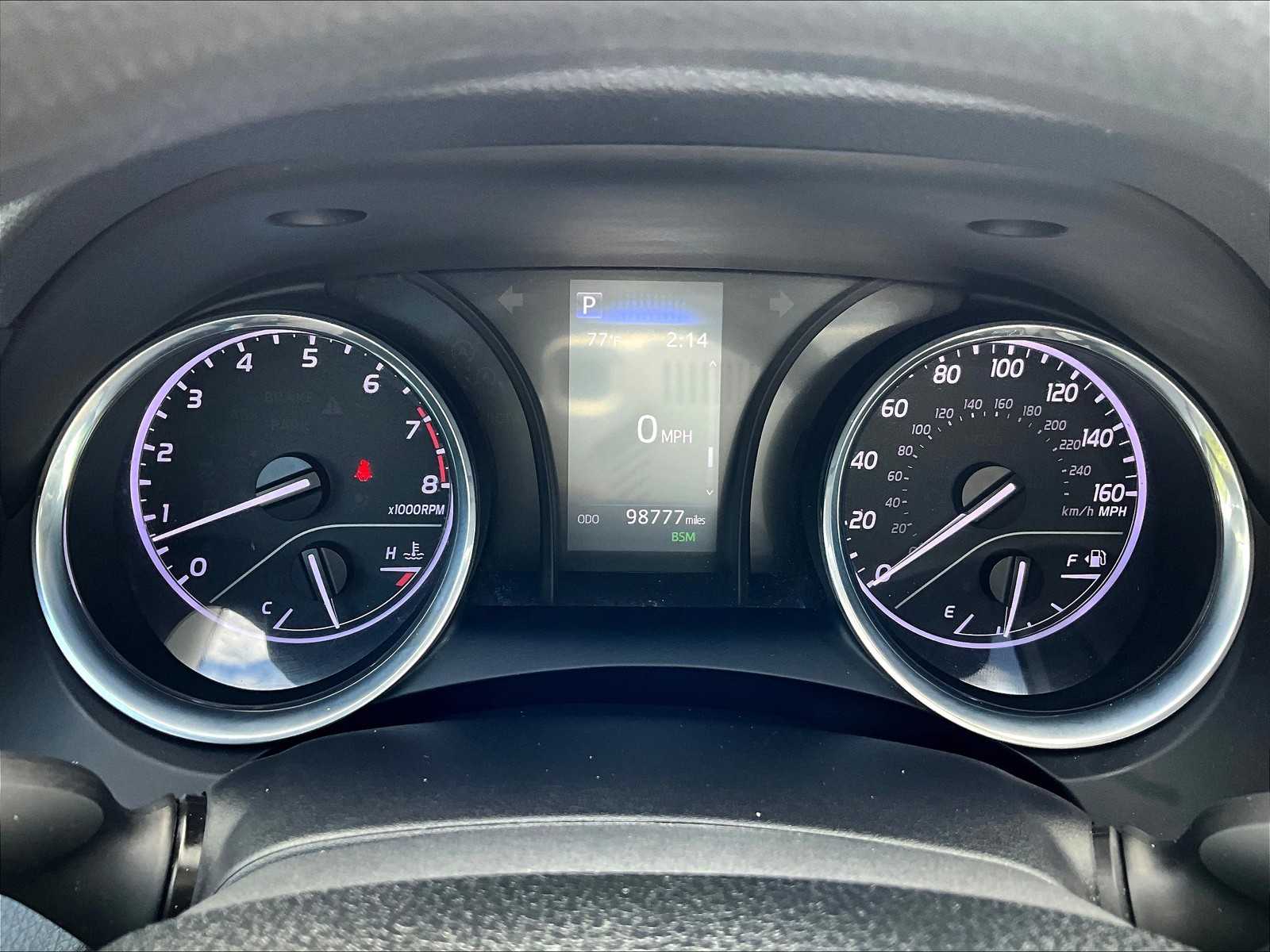 2020 Toyota Camry LE - Photo 25