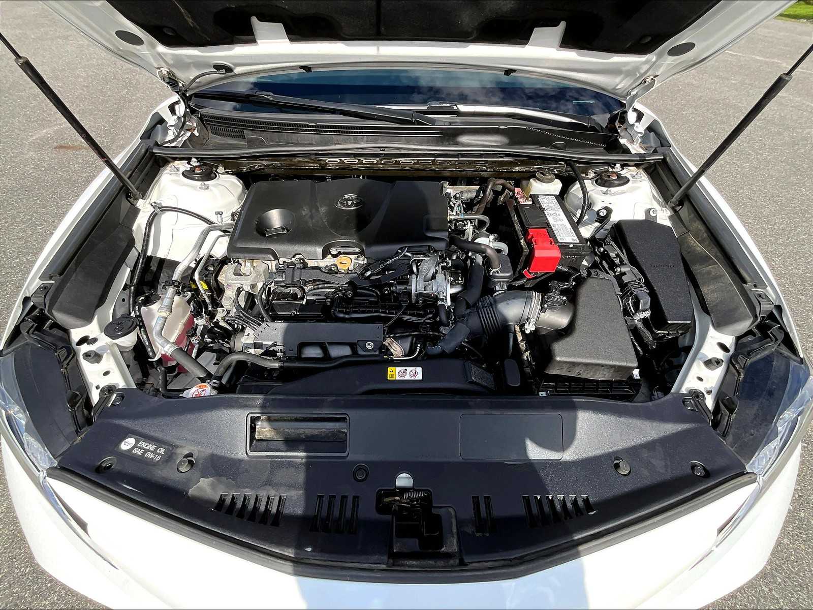 2020 Toyota Camry LE - Photo 29