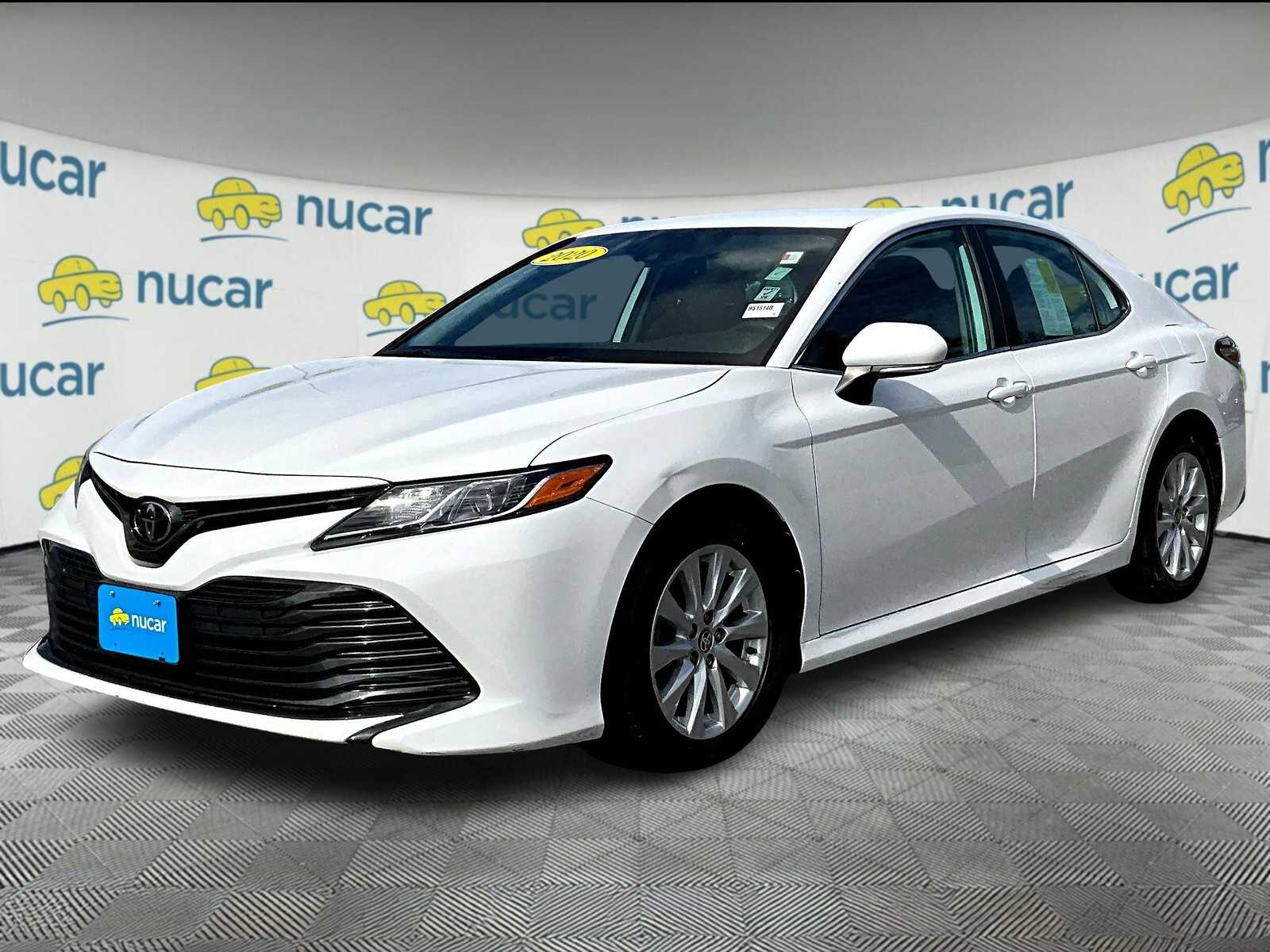 2020 Toyota Camry LE - Photo 3