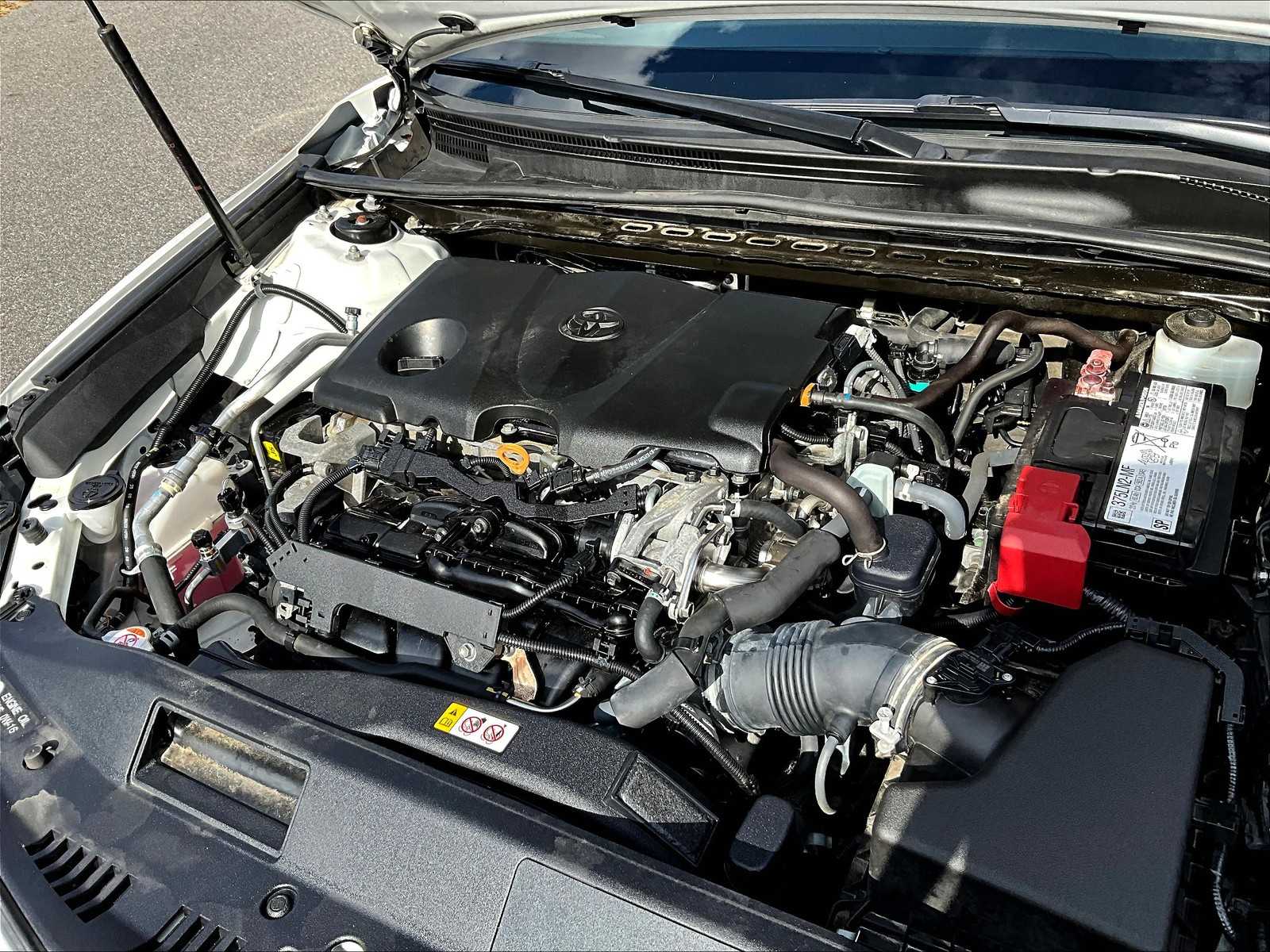 2020 Toyota Camry LE - Photo 34