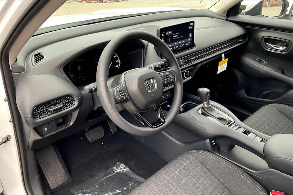 2026 Honda HR-V LX - Photo 8