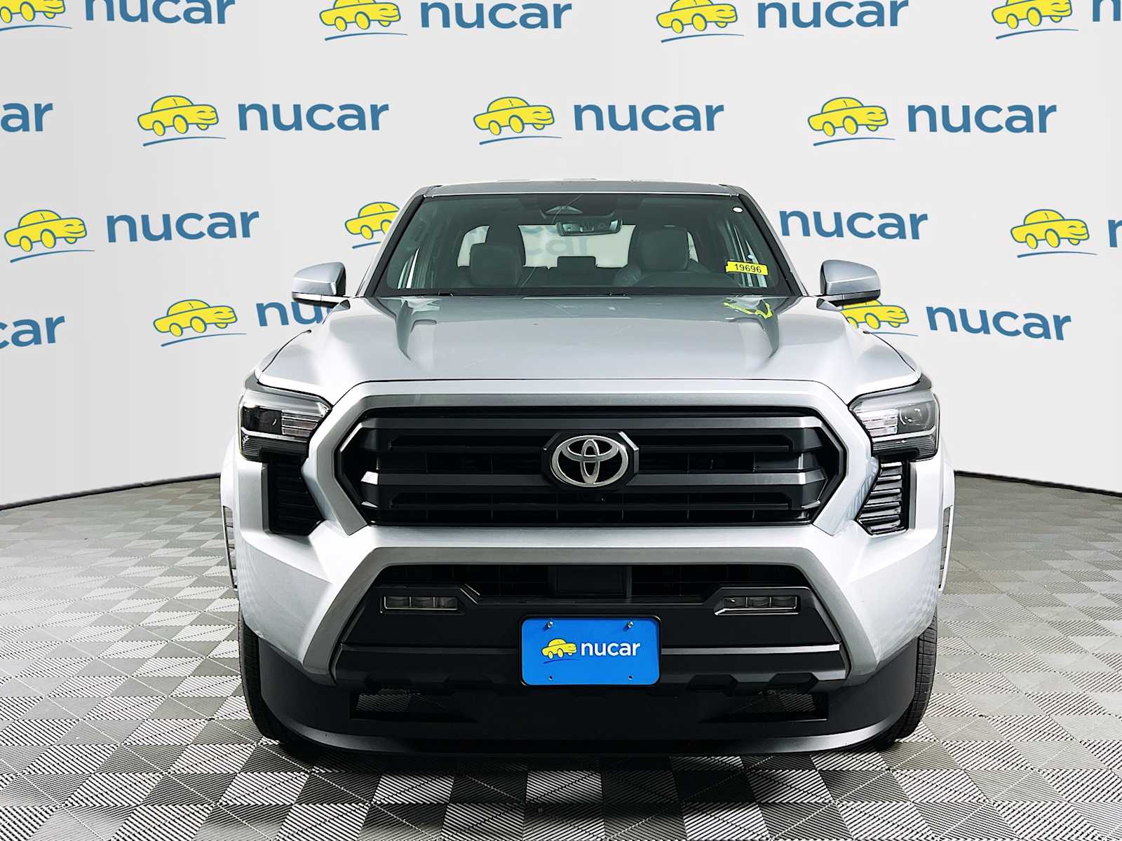 2025 Toyota Tacoma SR5 - Photo 2