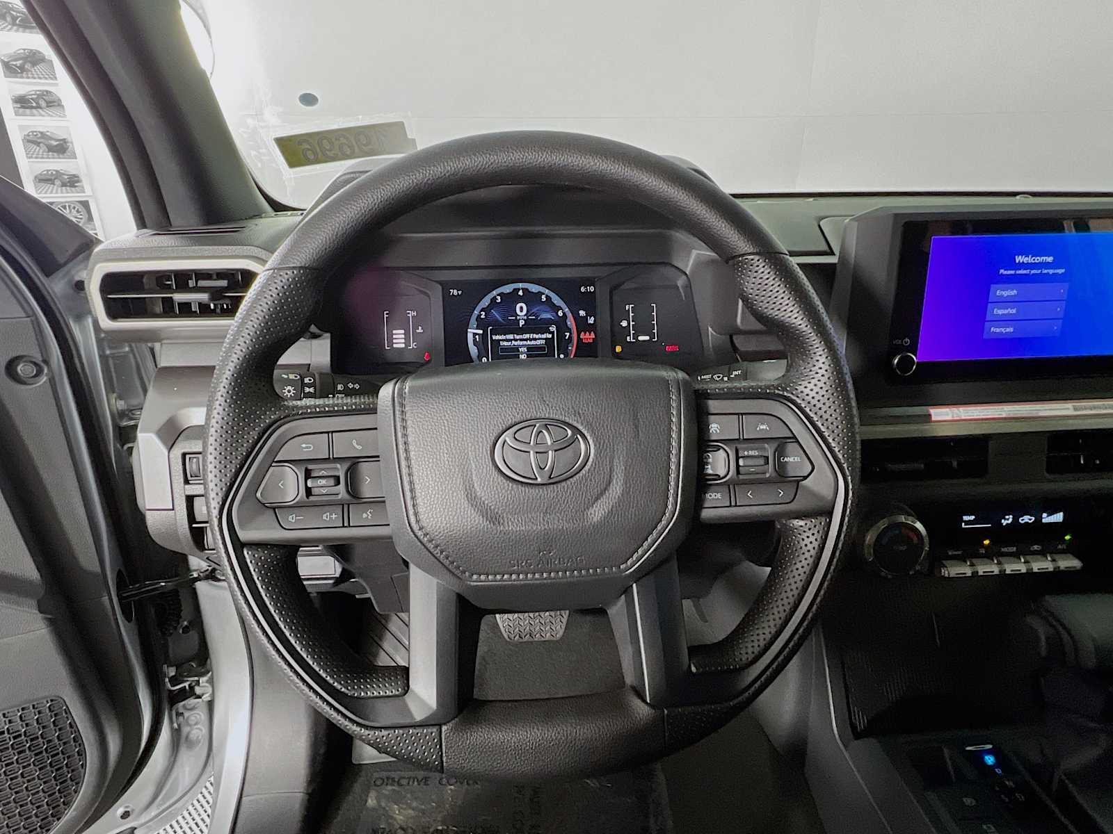 2025 Toyota Tacoma SR5 - Photo 7