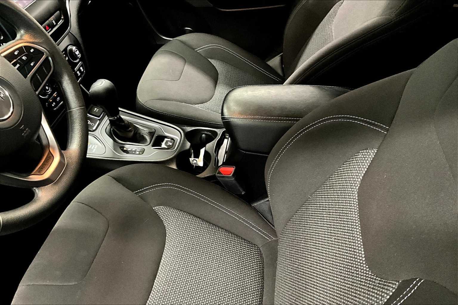 2021 Jeep Cherokee Latitude - Photo 20