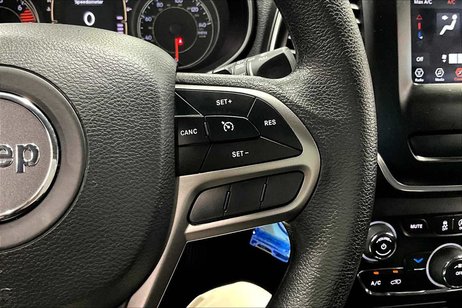2021 Jeep Cherokee Latitude - Photo 23