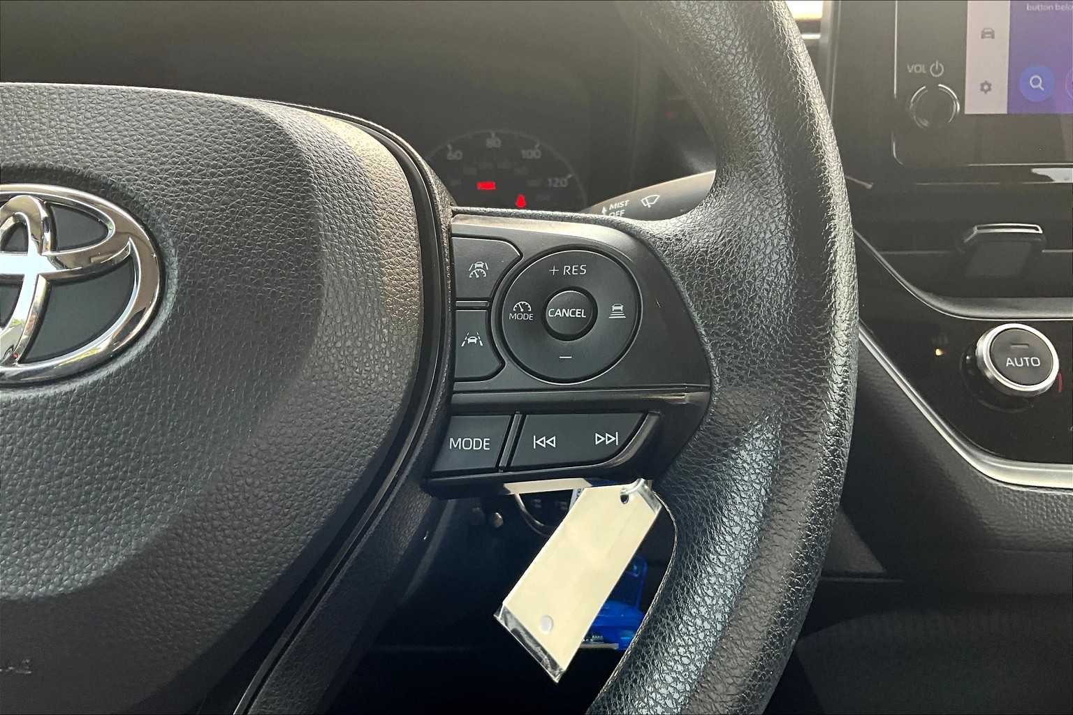 2023 Toyota Corolla LE - Photo 24