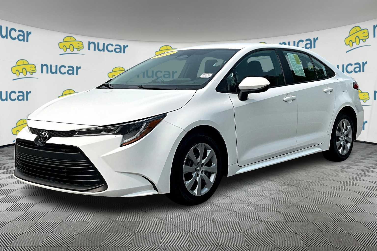 2023 Toyota Corolla LE - Photo 3