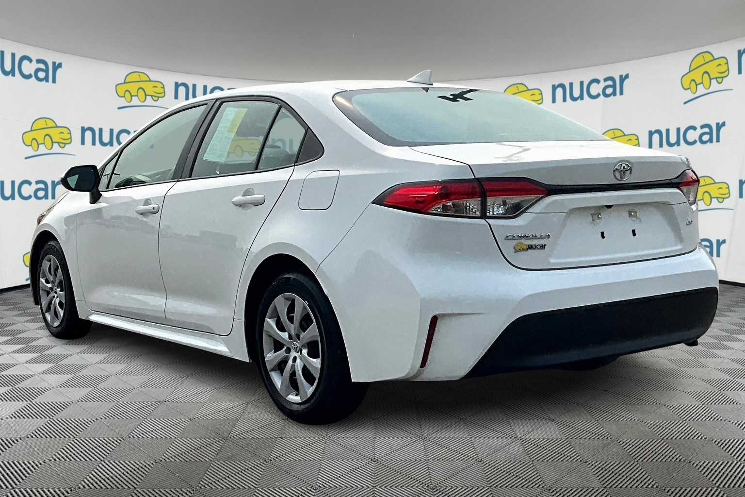 2023 Toyota Corolla LE - Photo 4