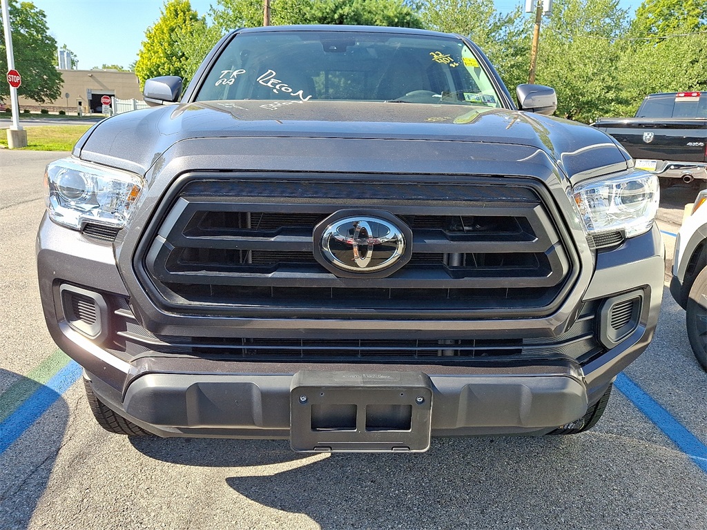 2022 Toyota Tacoma SR - Photo 2