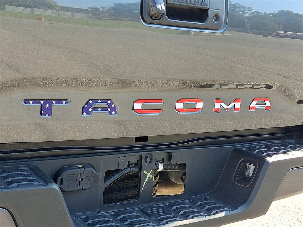 2022 Toyota Tacoma SR - Photo 10