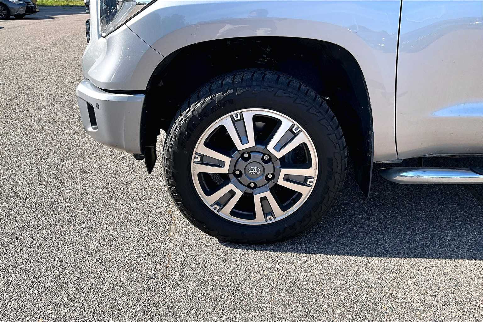 2021 Toyota Tundra Platinum - Photo 4
