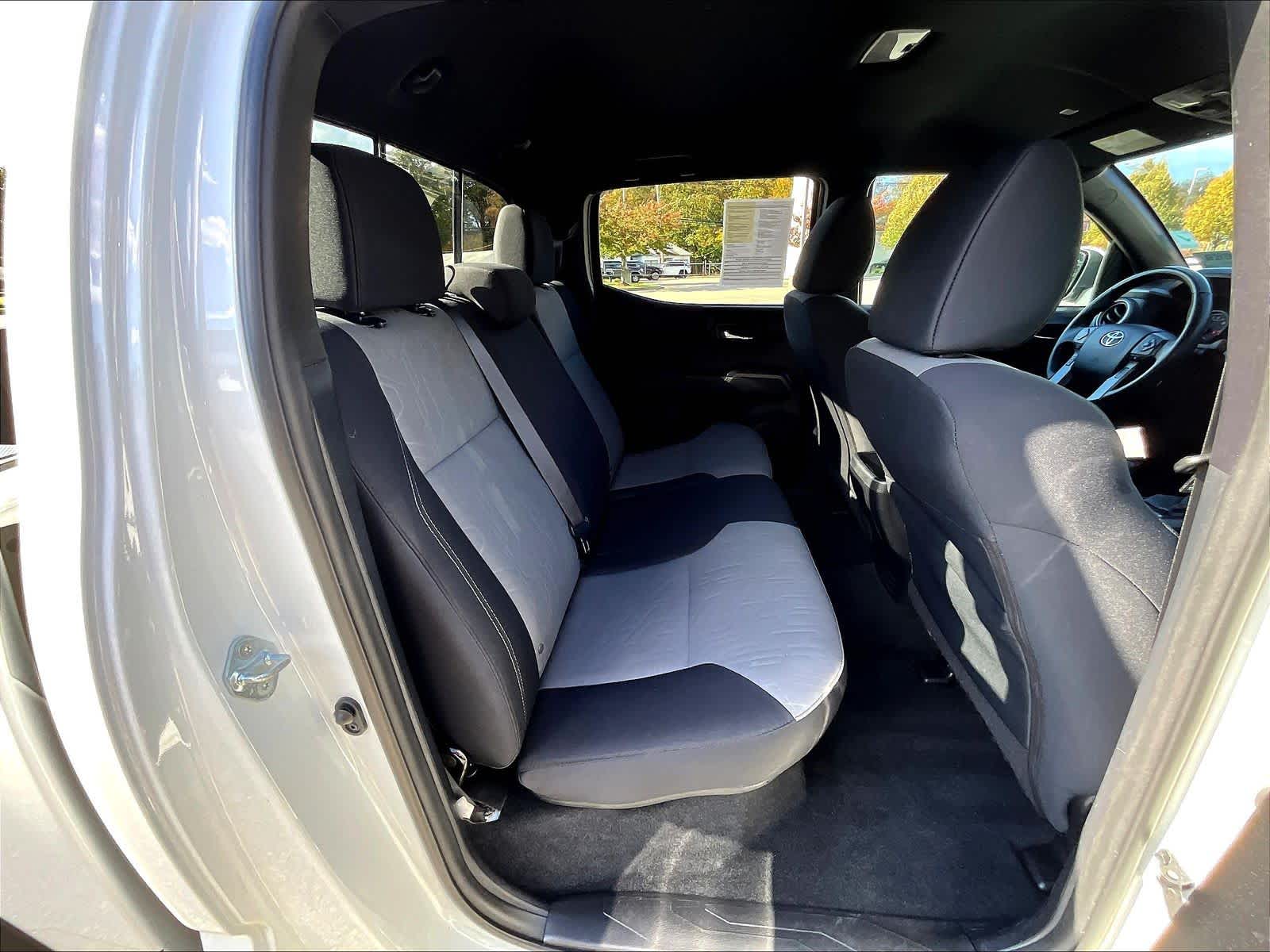 2021 Toyota Tacoma TRD Off Road - Photo 16