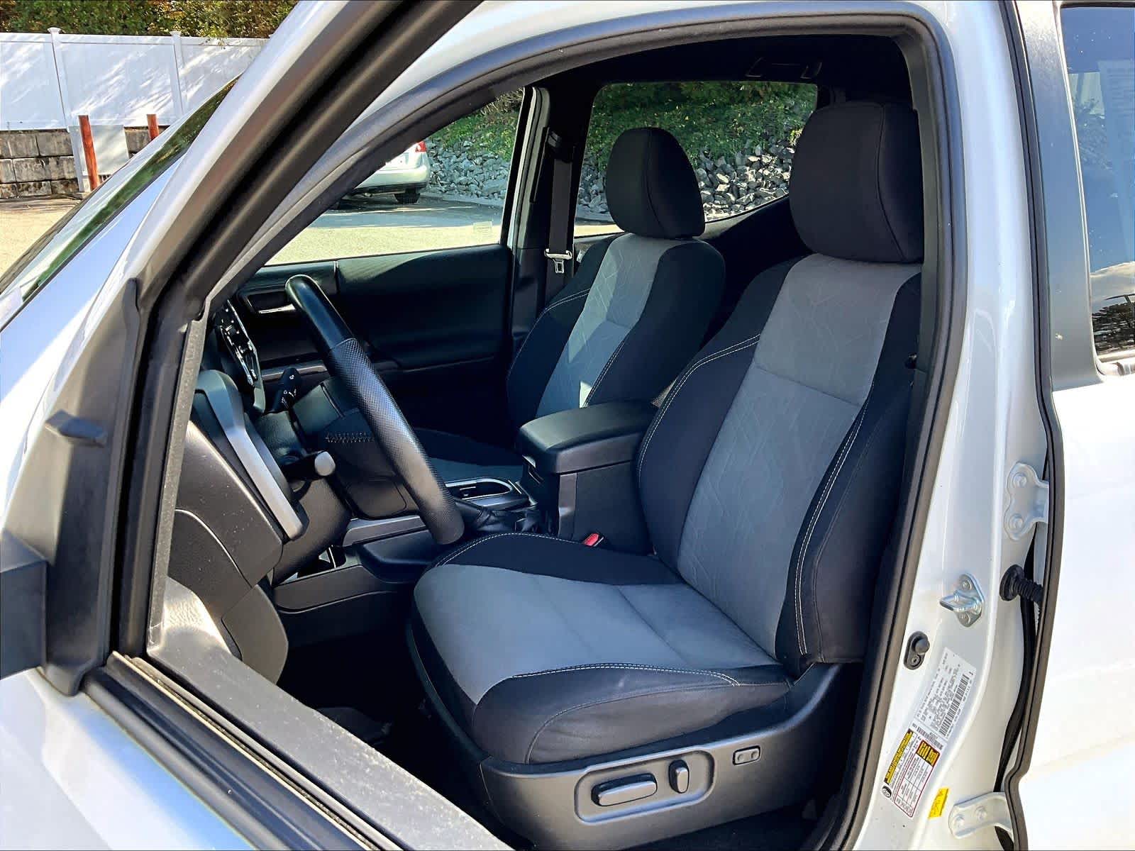 2021 Toyota Tacoma TRD Off Road - Photo 10