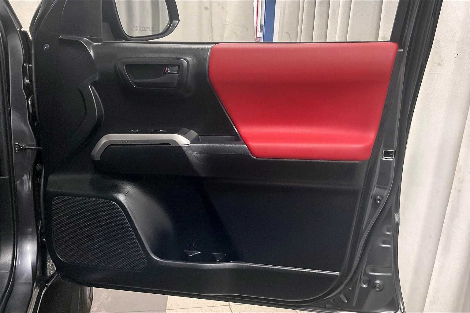 2021 Toyota Tacoma SR5 - Photo 12