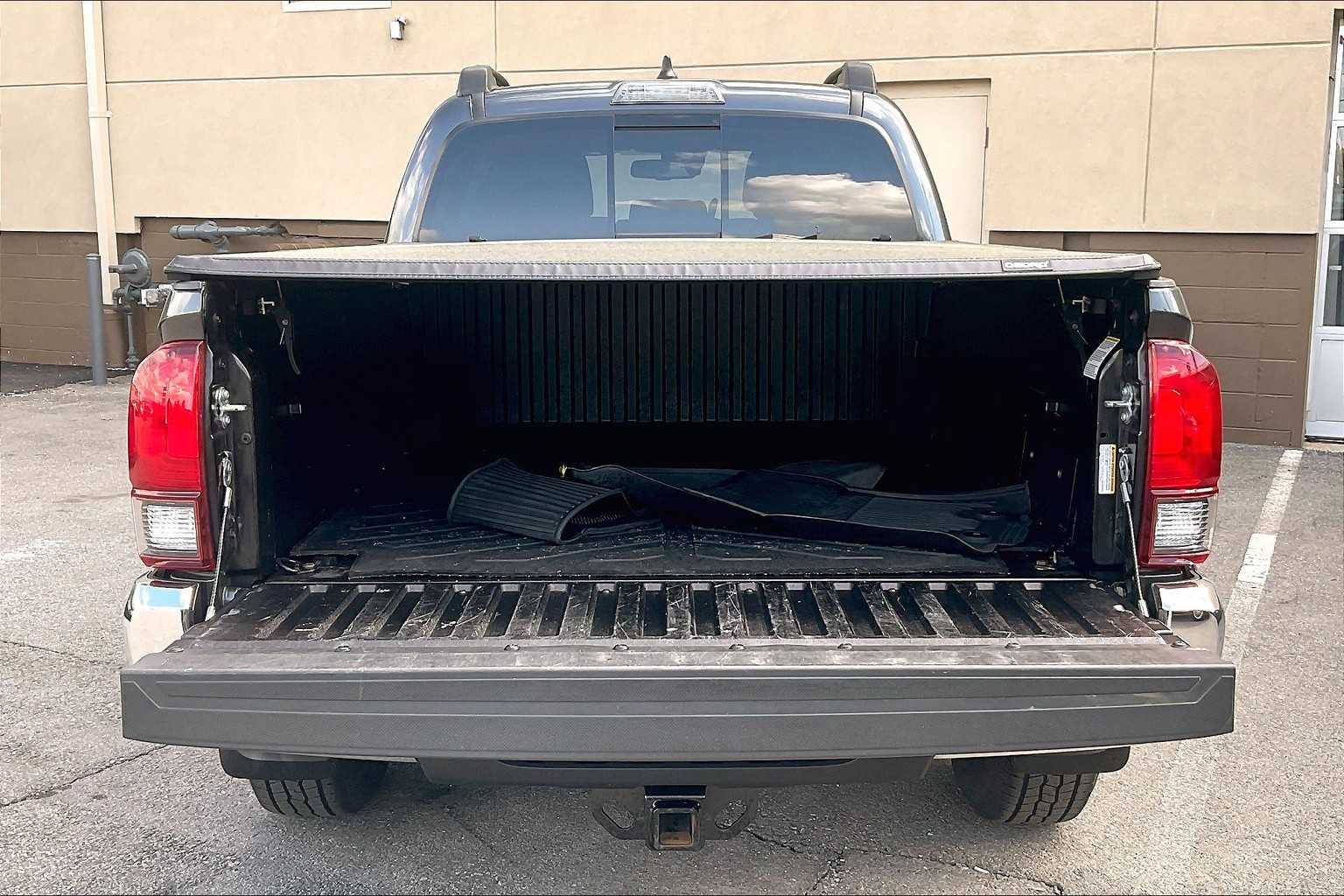 2021 Toyota Tacoma SR5 - Photo 31