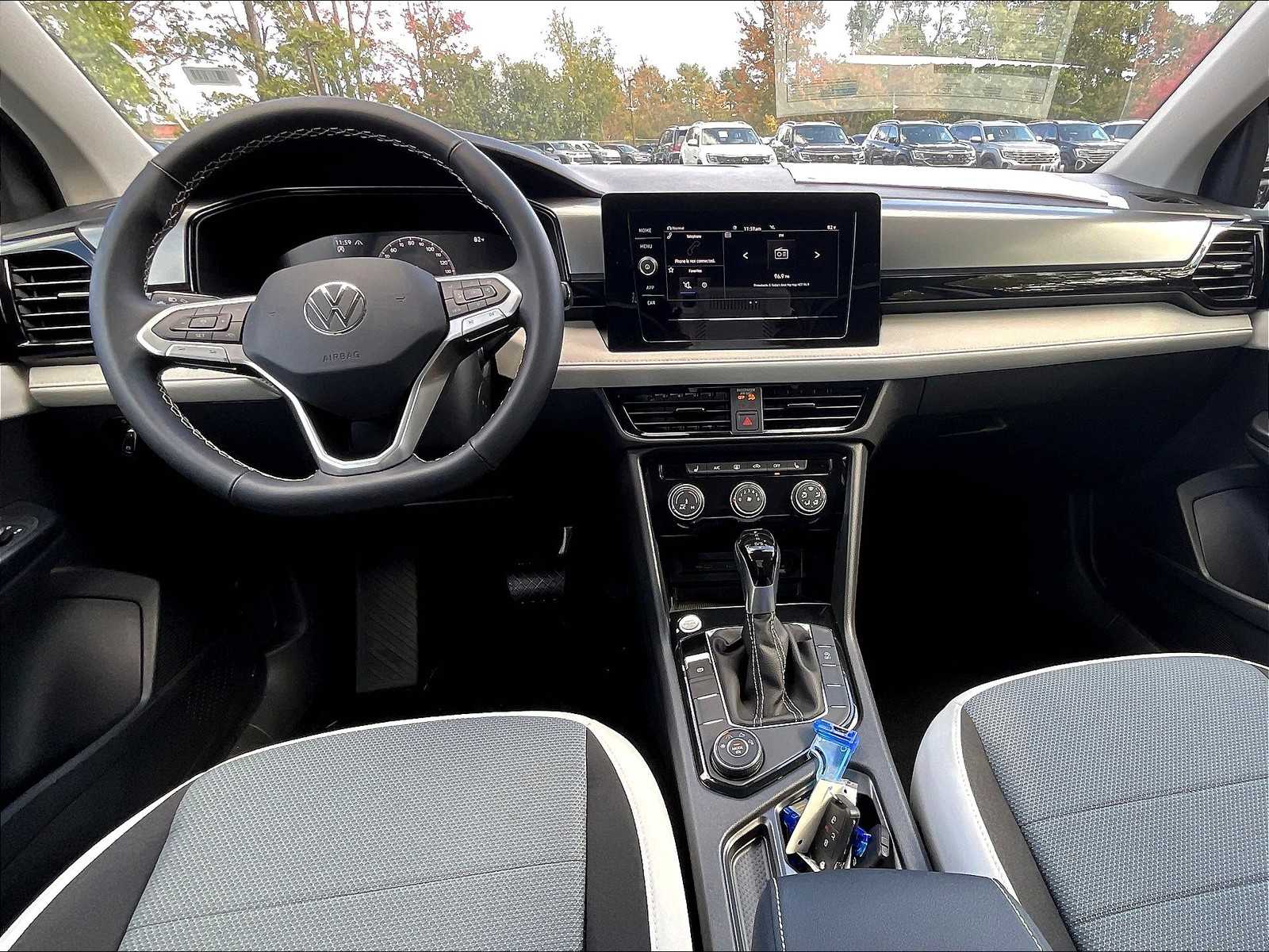 2025 Volkswagen Taos S - Photo 12