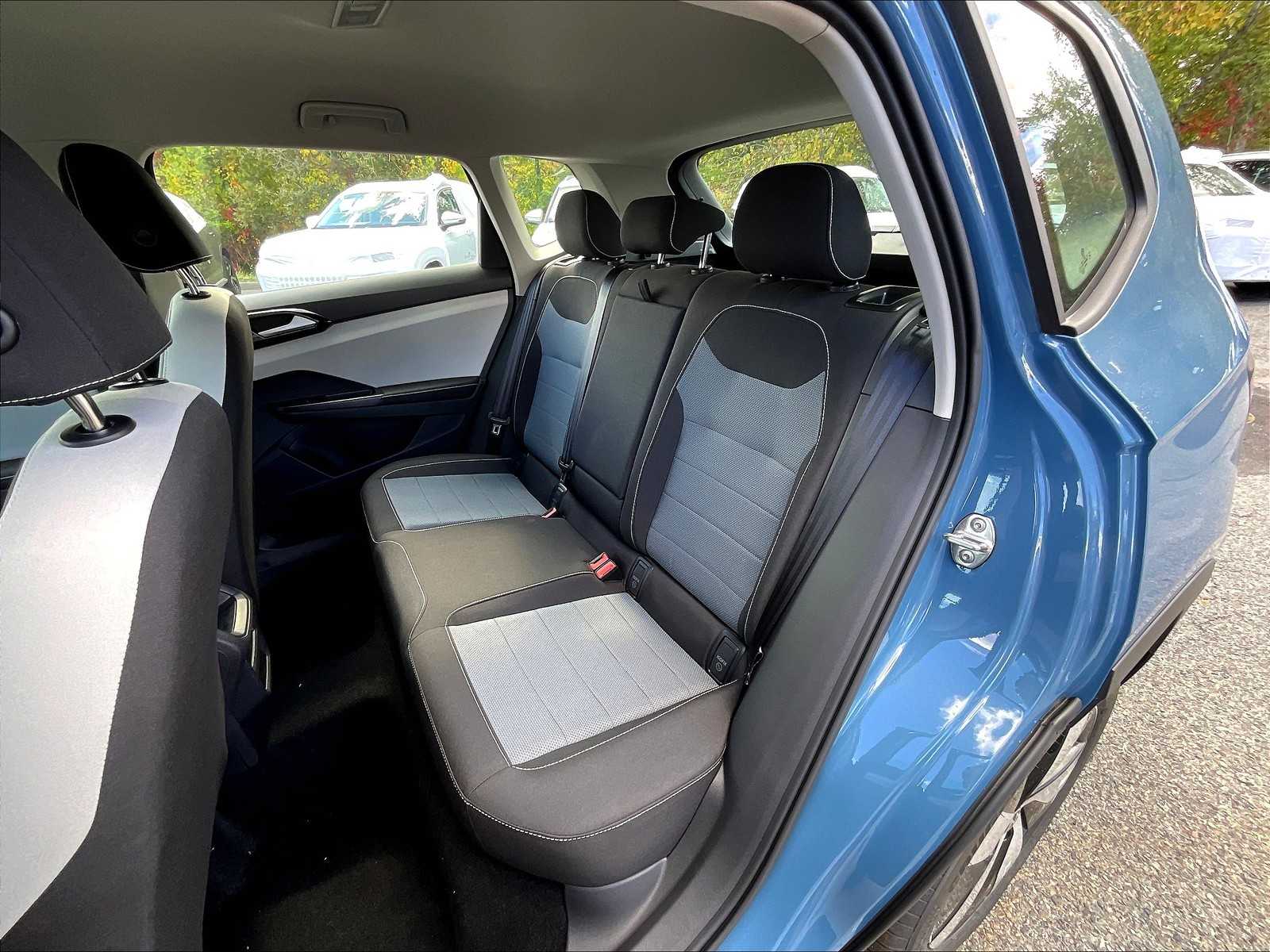2025 Volkswagen Taos S - Photo 15