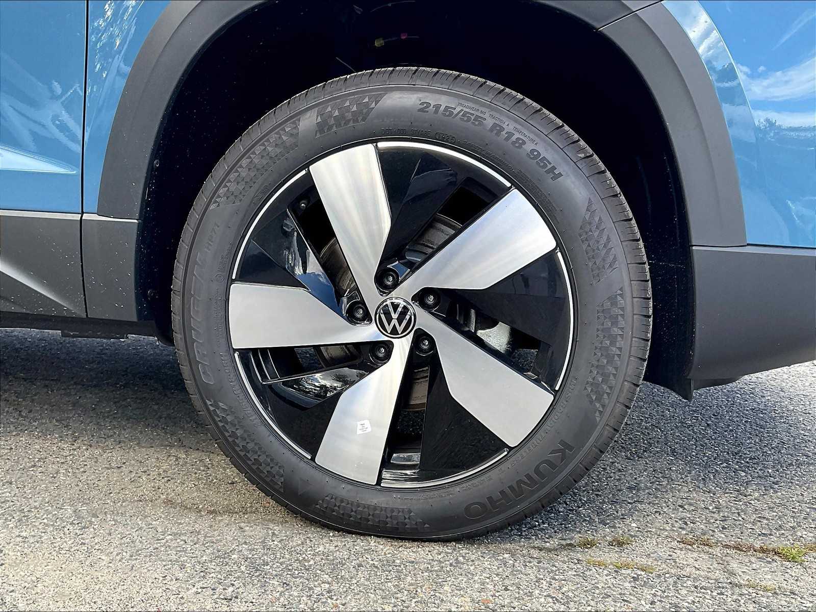 2025 Volkswagen Taos S - Photo 8
