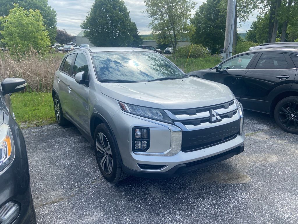 2024 Mitsubishi Outlander Sport's photo