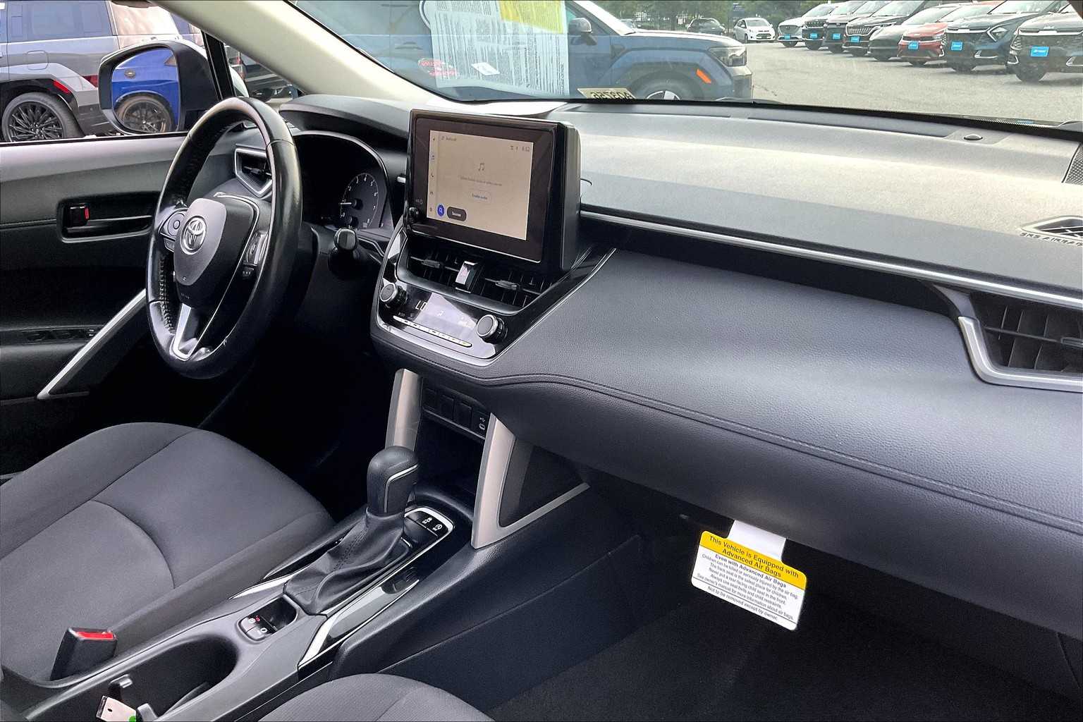 2023 Toyota Corolla Cross LE - Photo 14