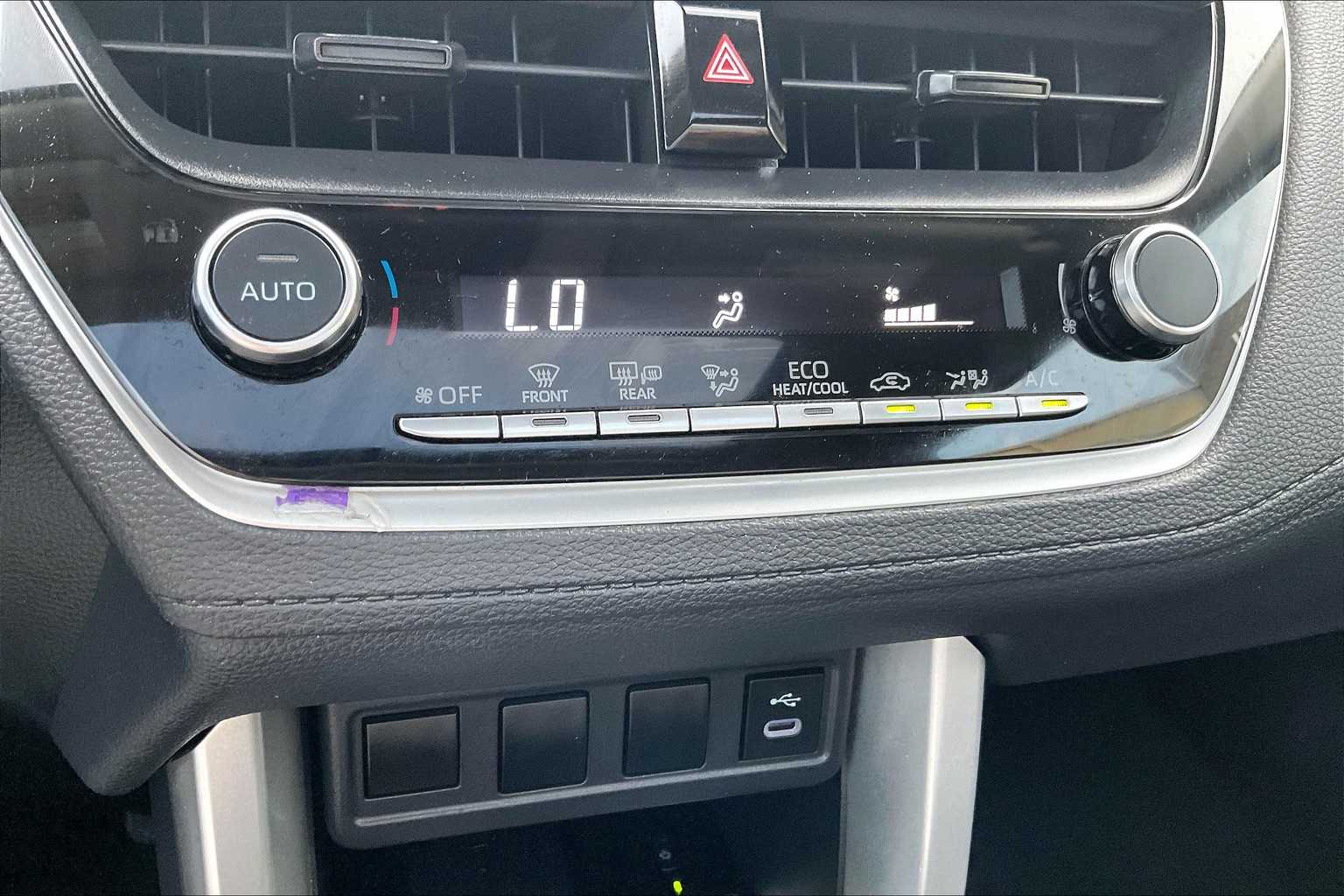 2023 Toyota Corolla Cross LE - Photo 27