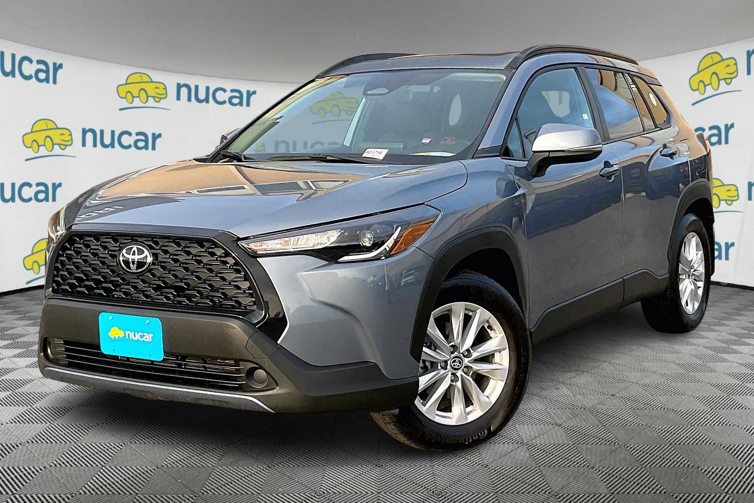 2023 Toyota Corolla Cross LE - Photo 3