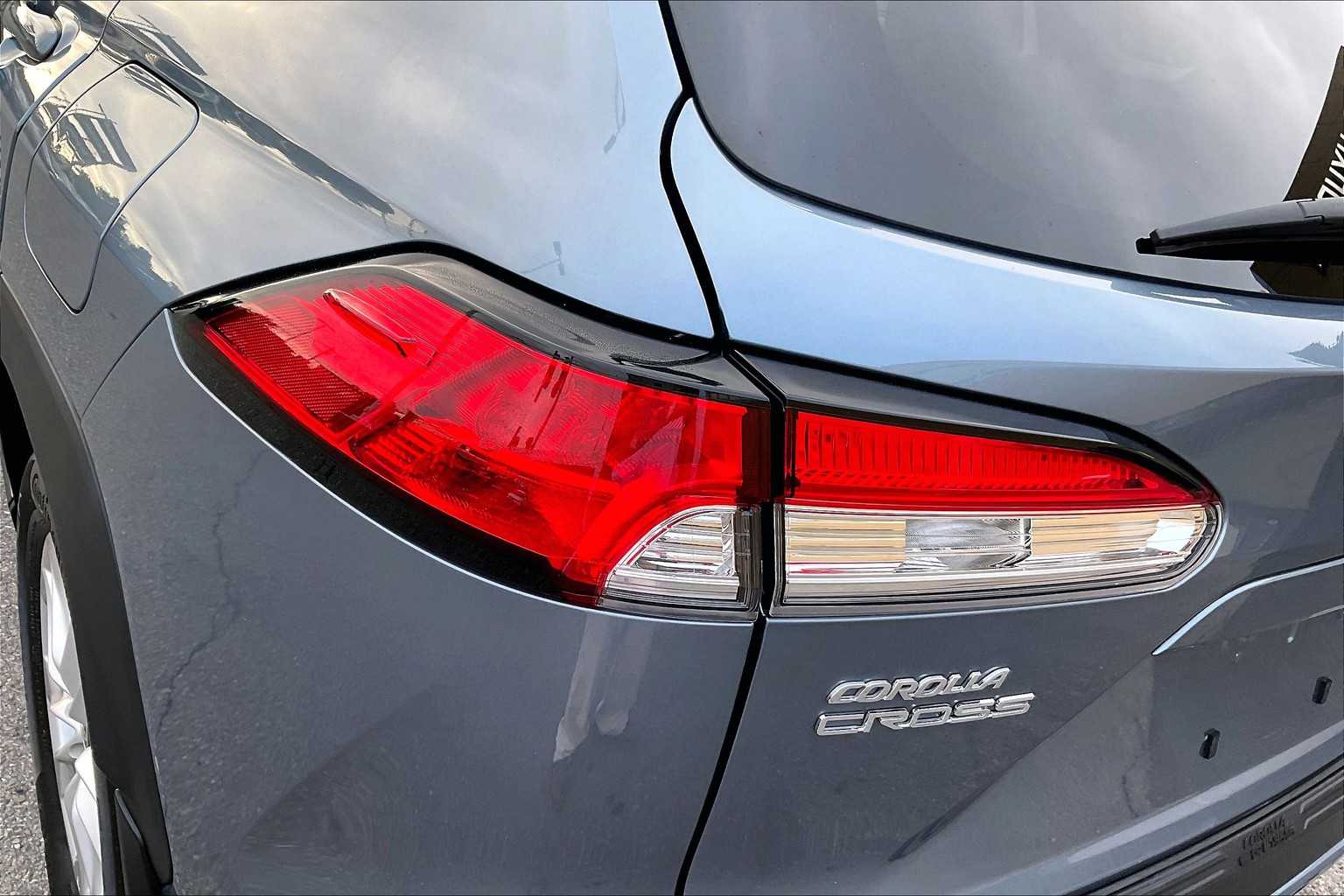 2023 Toyota Corolla Cross LE - Photo 34