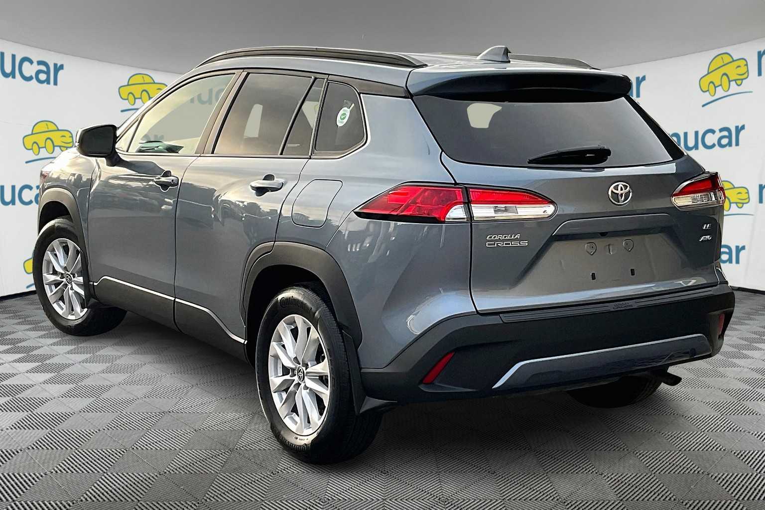 2023 Toyota Corolla Cross LE - Photo 4