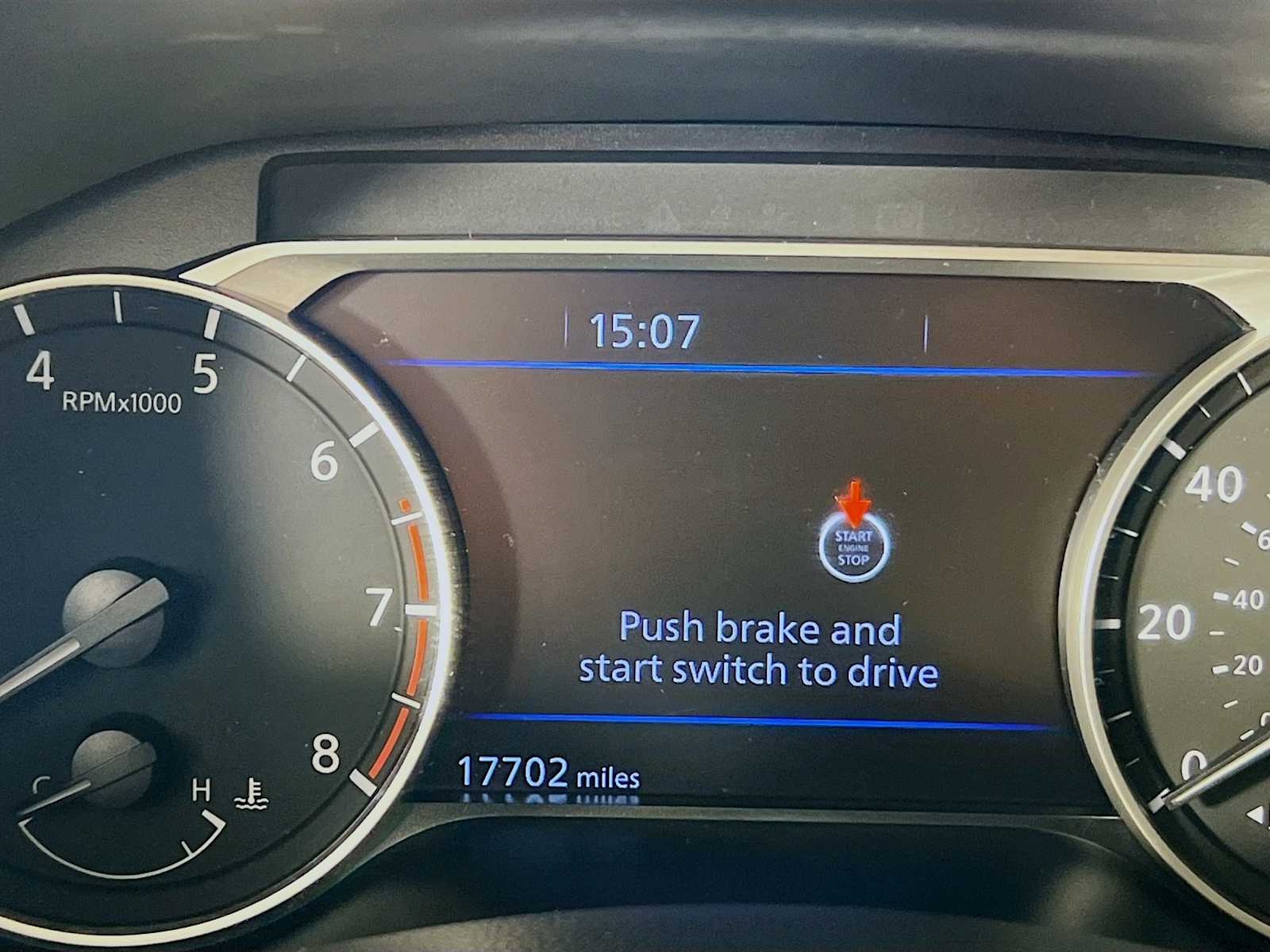 2022 Nissan Altima 2.5 SV - Photo 12