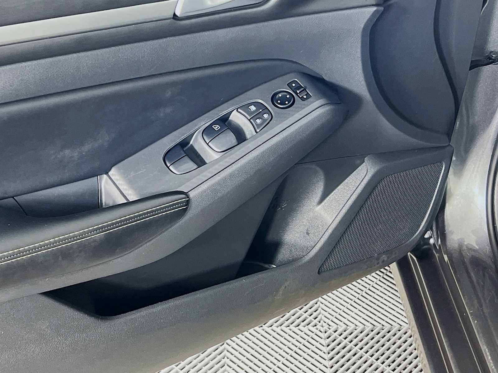 2022 Nissan Altima 2.5 SV - Photo 18