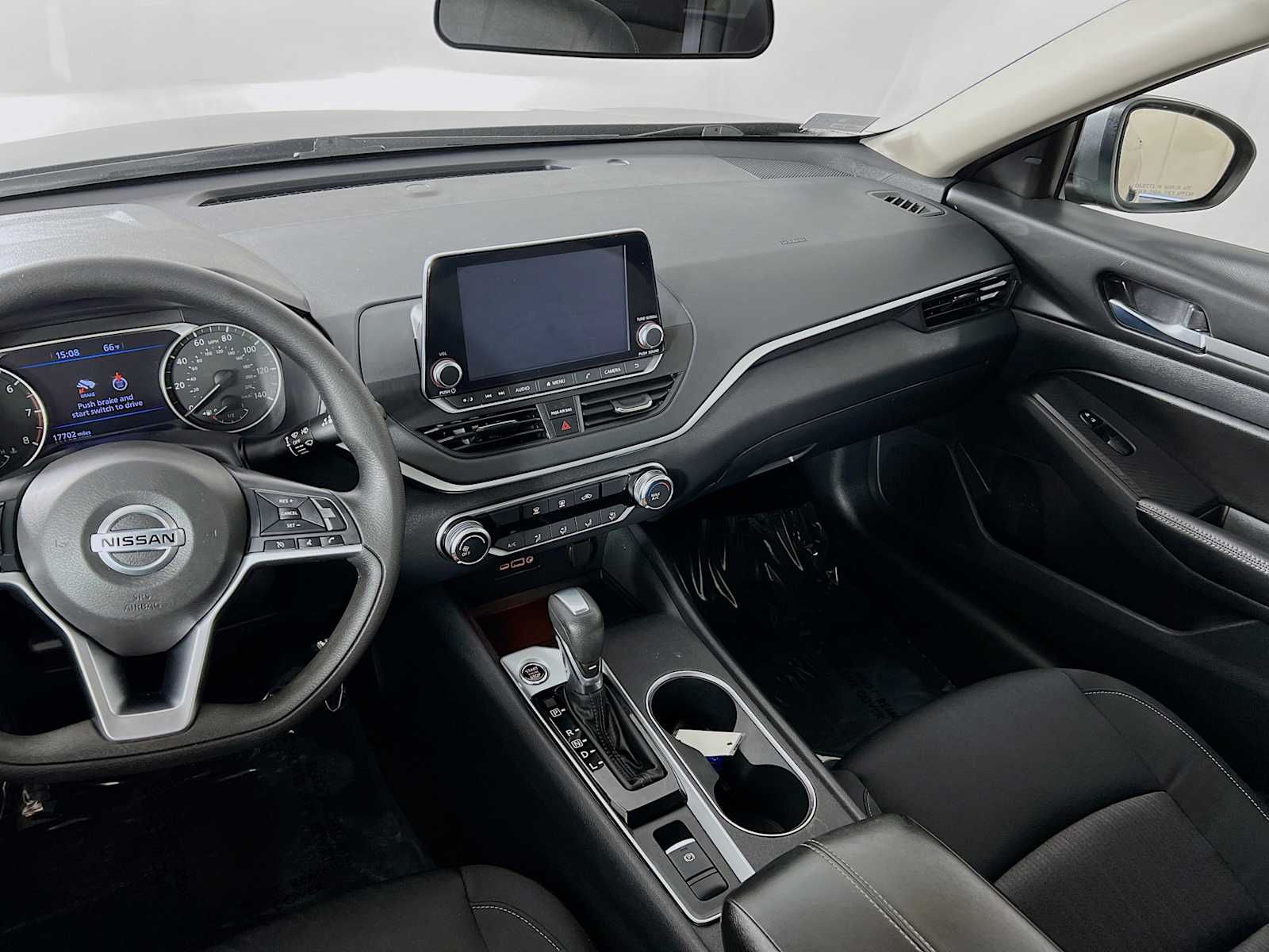 2022 Nissan Altima 2.5 SV - Photo 22
