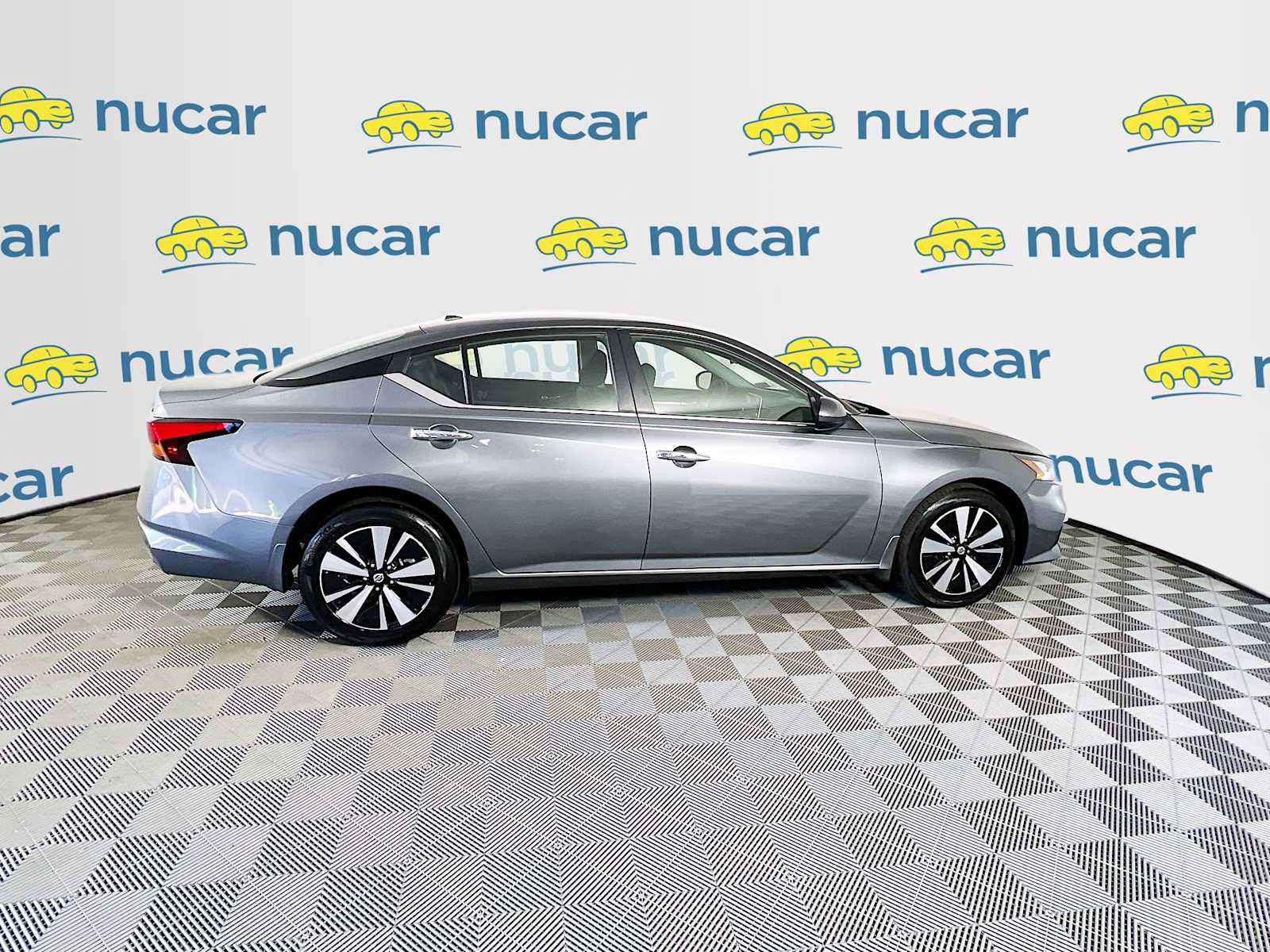 2022 Nissan Altima 2.5 SV - Photo 8