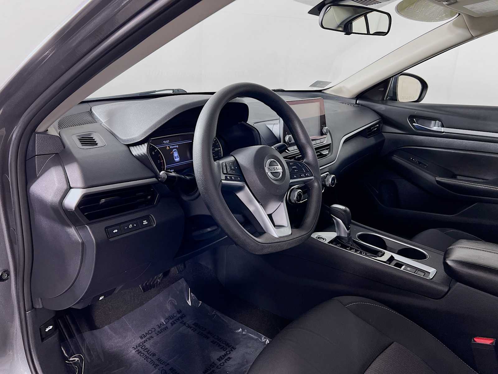 2022 Nissan Altima 2.5 SV - Photo 9