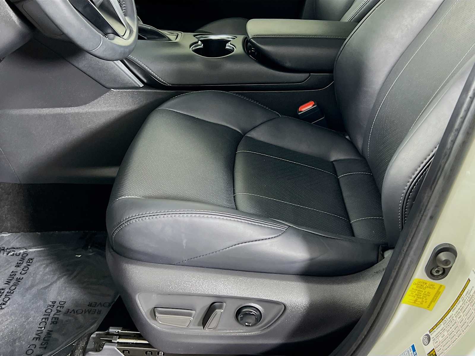 2022 Toyota Venza Limited - Photo 19