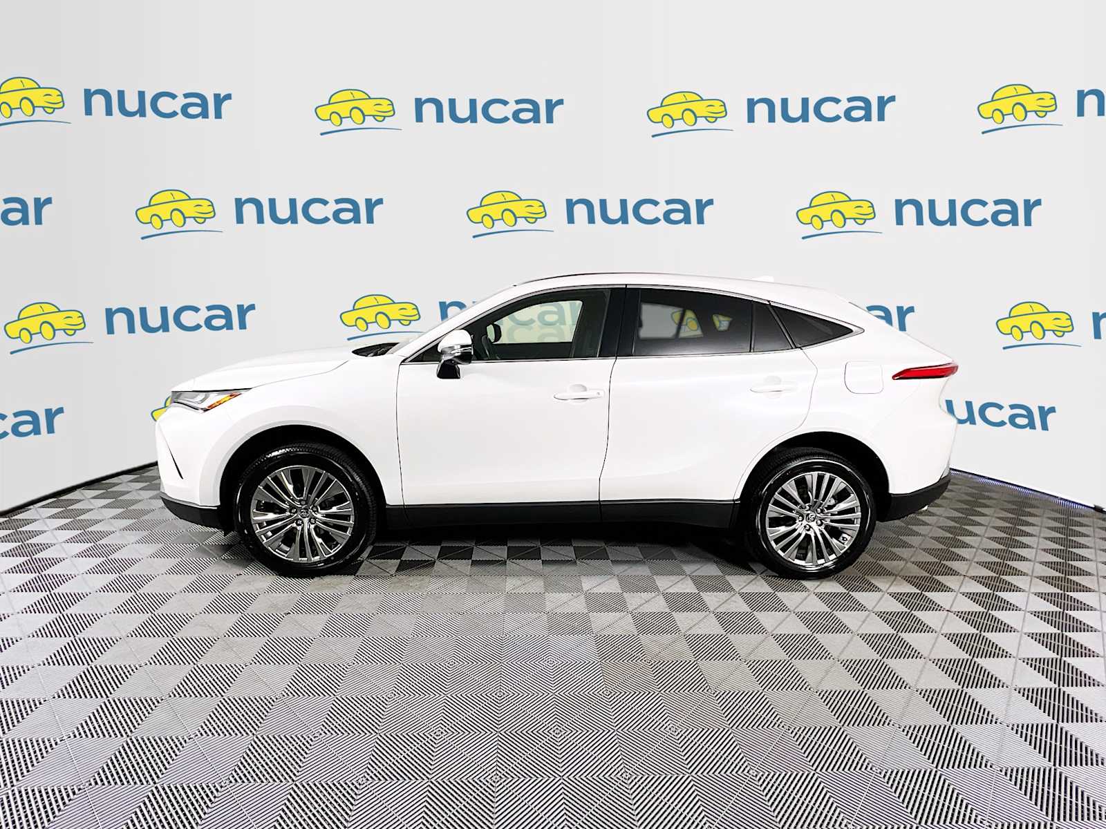 2022 Toyota Venza Limited - Photo 4