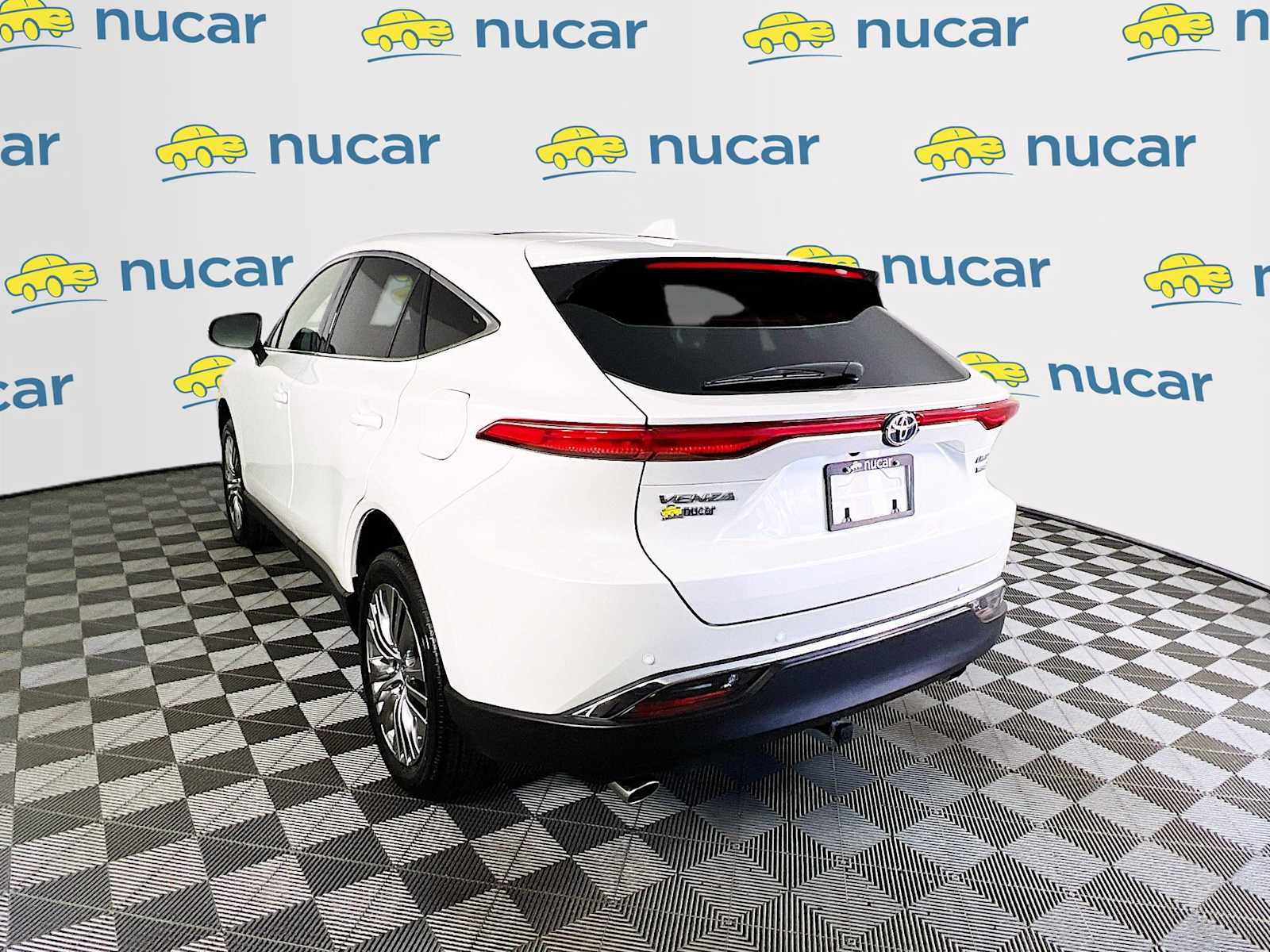 2022 Toyota Venza Limited - Photo 5