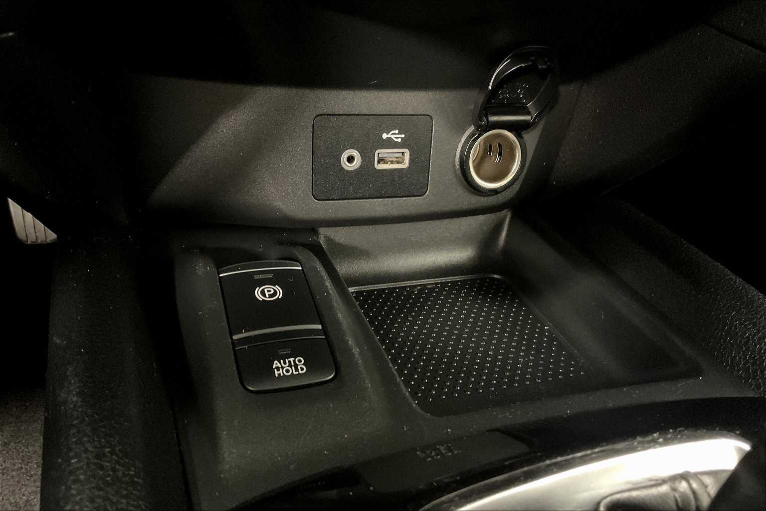 2021 Nissan Rogue Sport SV - Photo 26